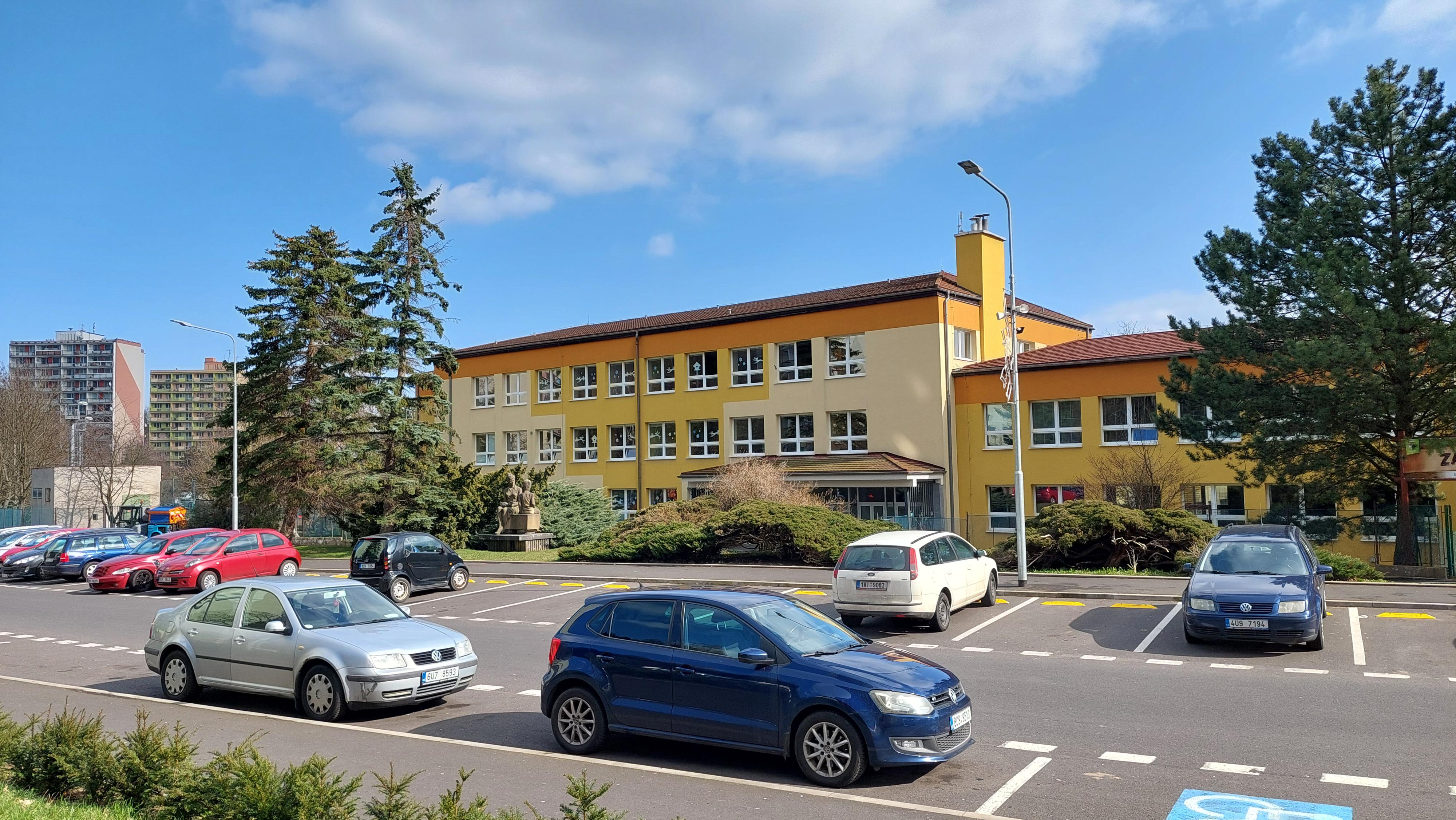 ZŠ Osek, Hrdlovská foto 3
