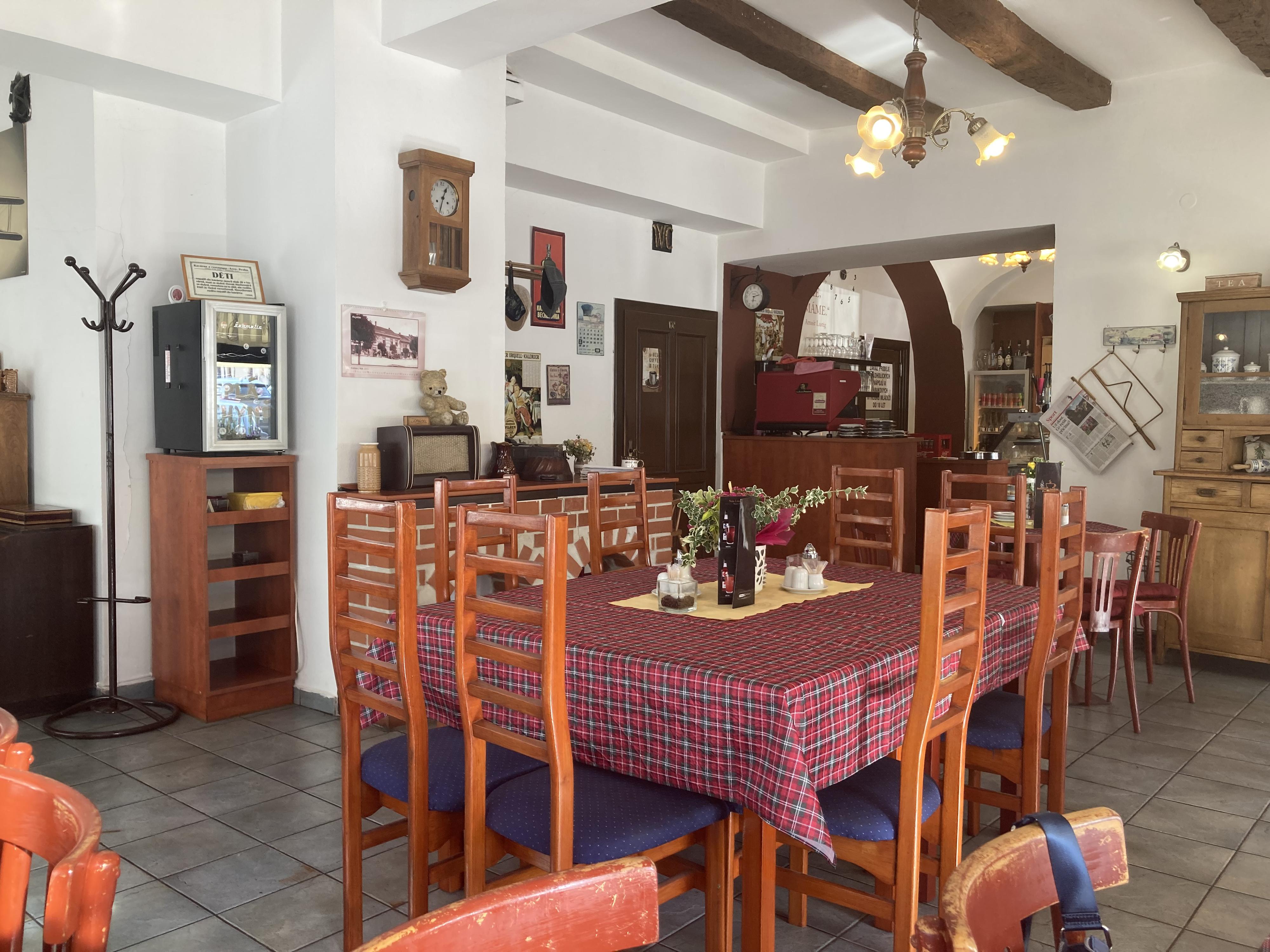 Restaurace a Kavárna pod věží