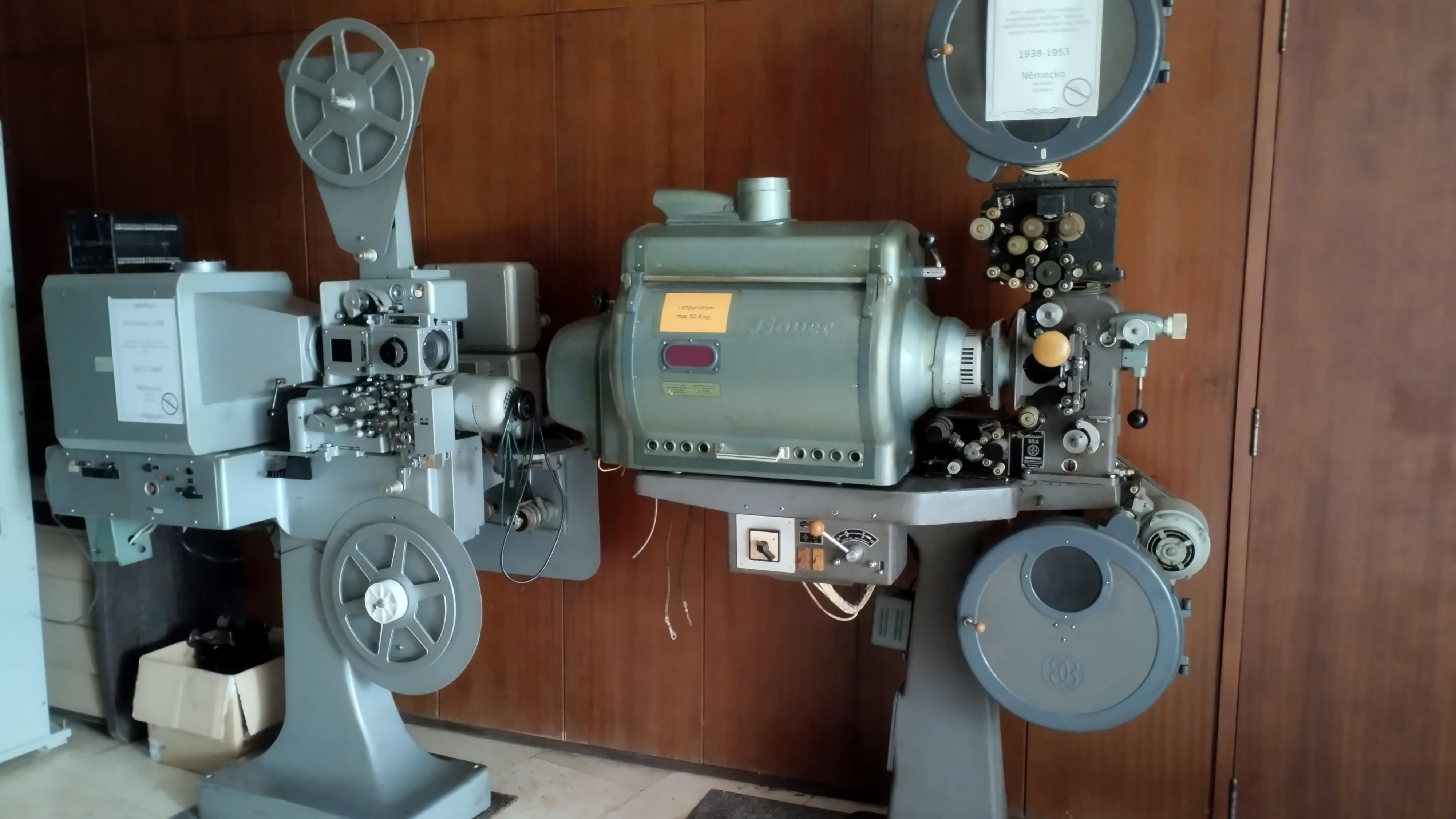 Galerie promítaček - audiovizuální techniky foto 6