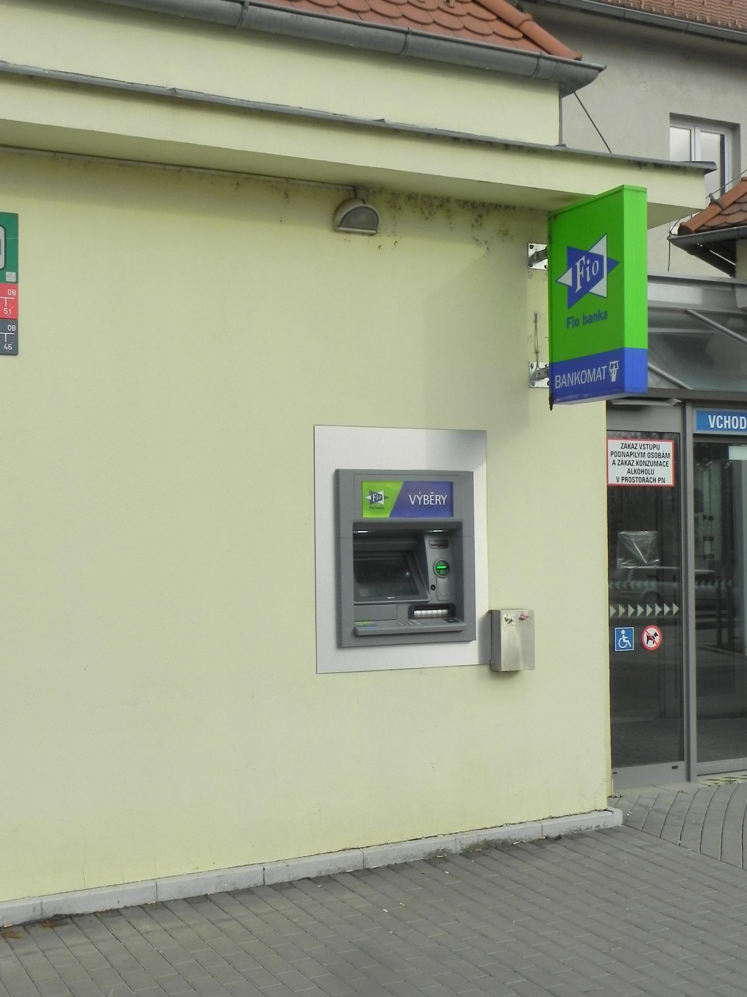 Bankomat Fio banky foto 2