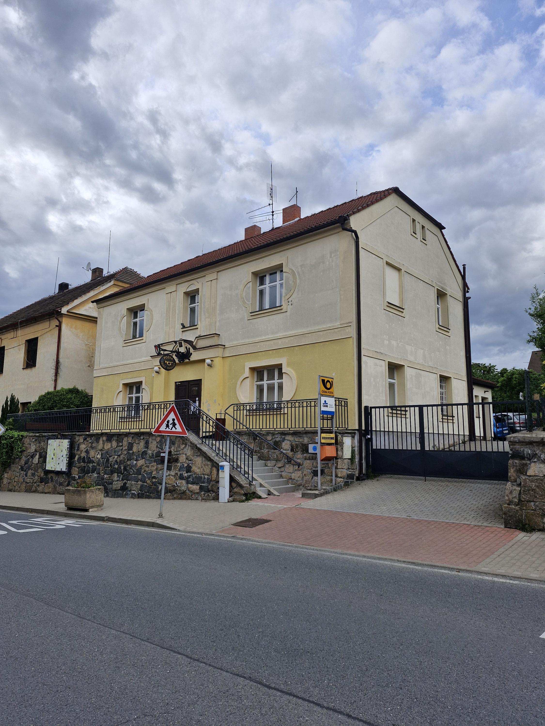 Pošta Velké Popovice foto 3