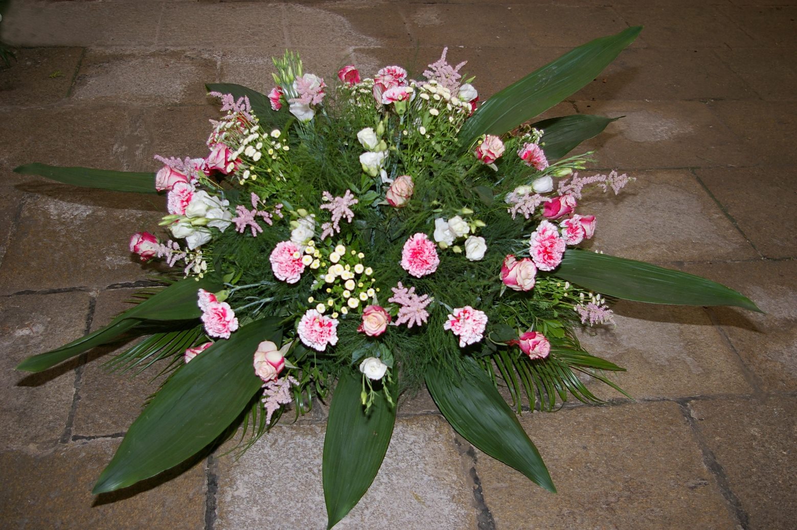 Smuteční květinová vazba na míru