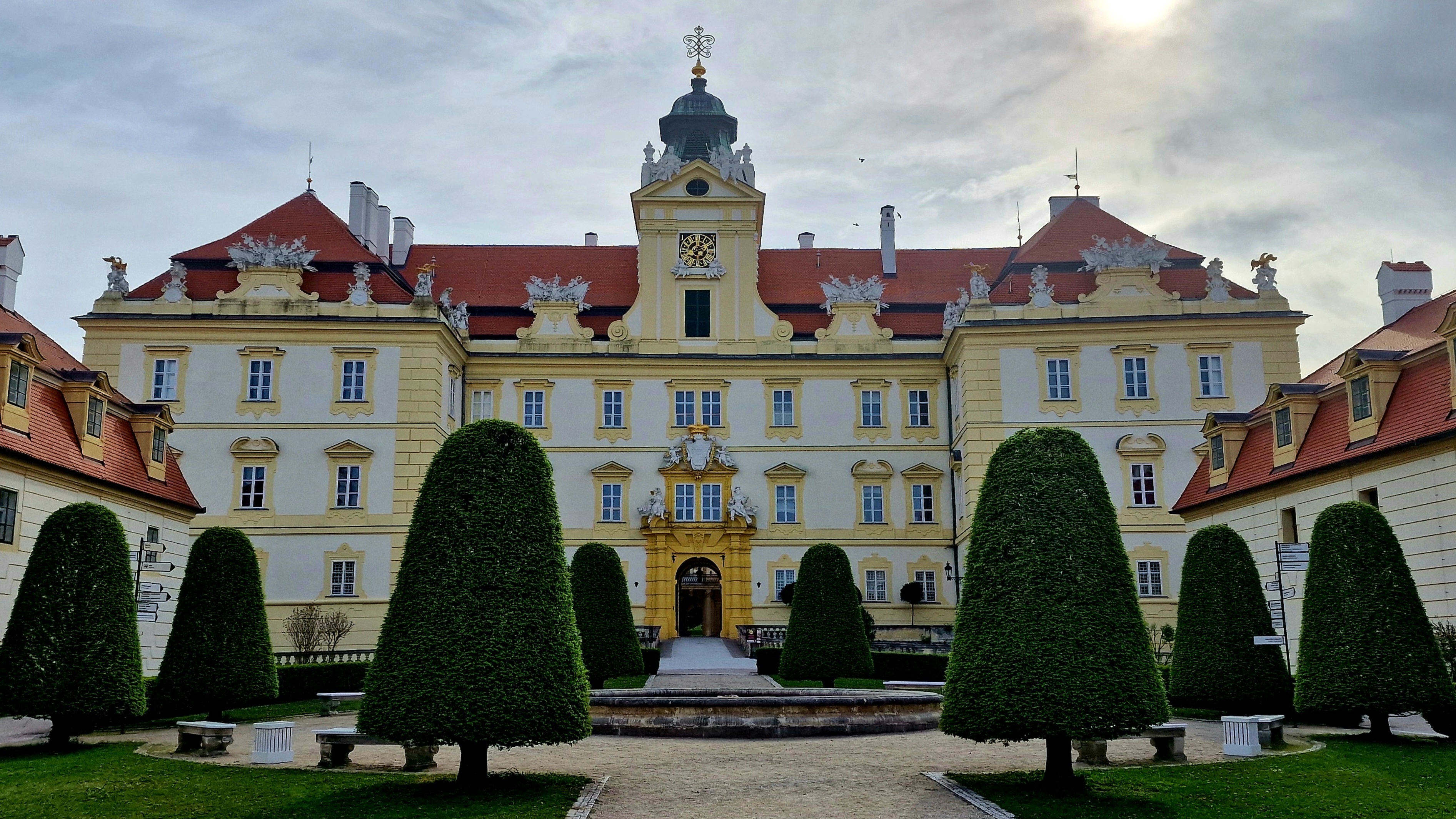 Státní zámek Valtice foto 6
