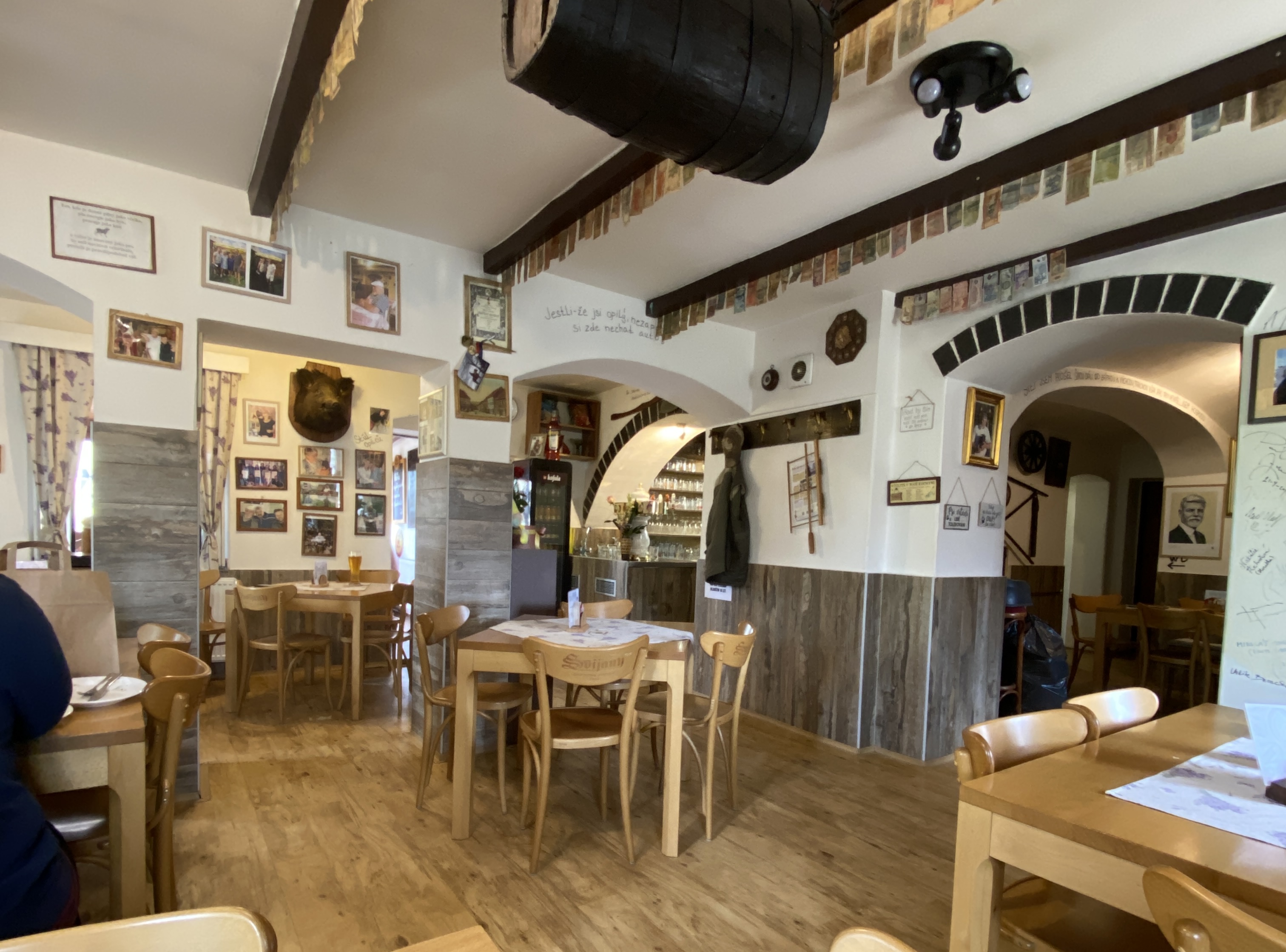 Restaurace U Doušů foto 6