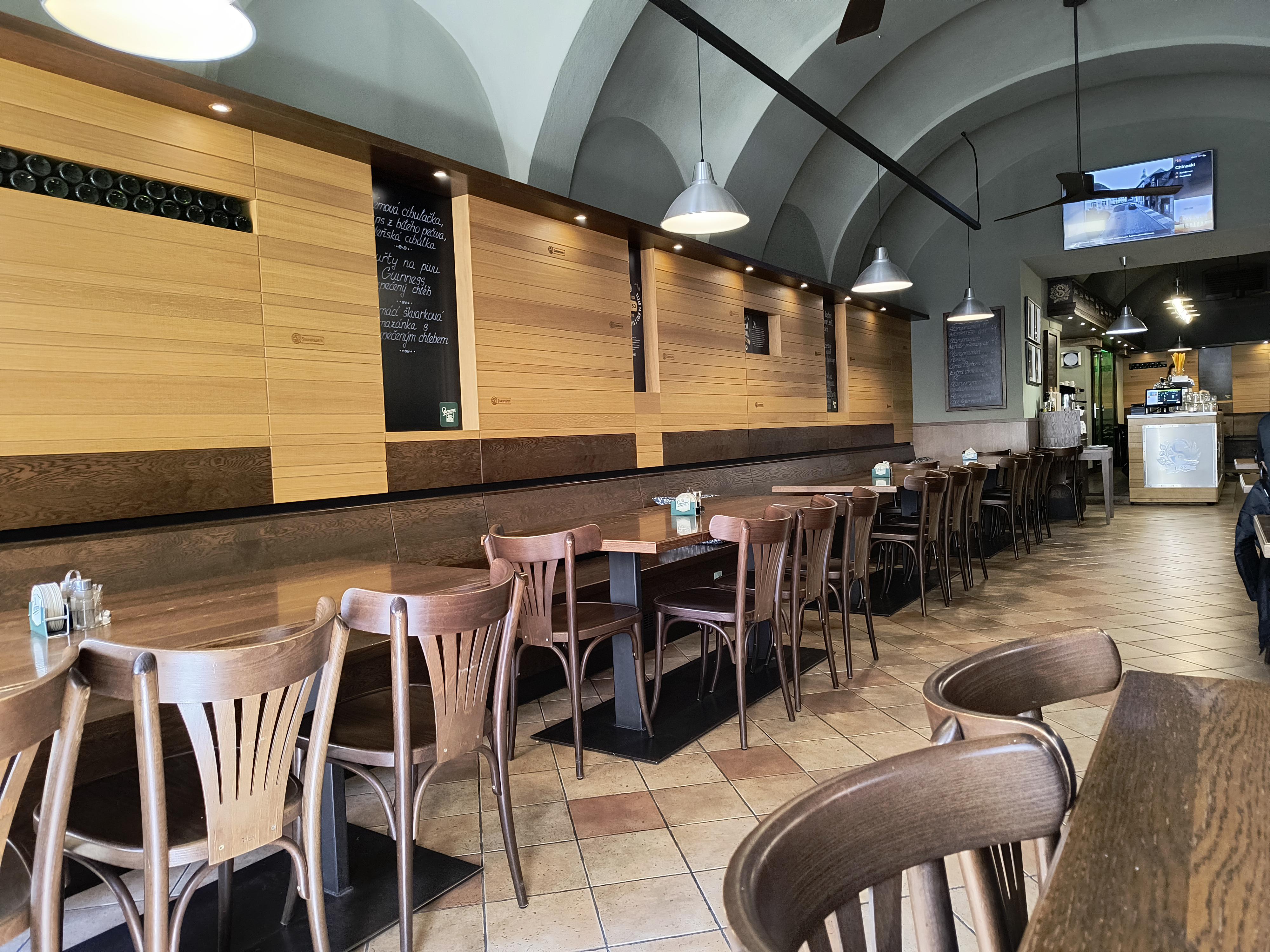 Hotel Concertino - Restaurace Zlatá Husa foto 5