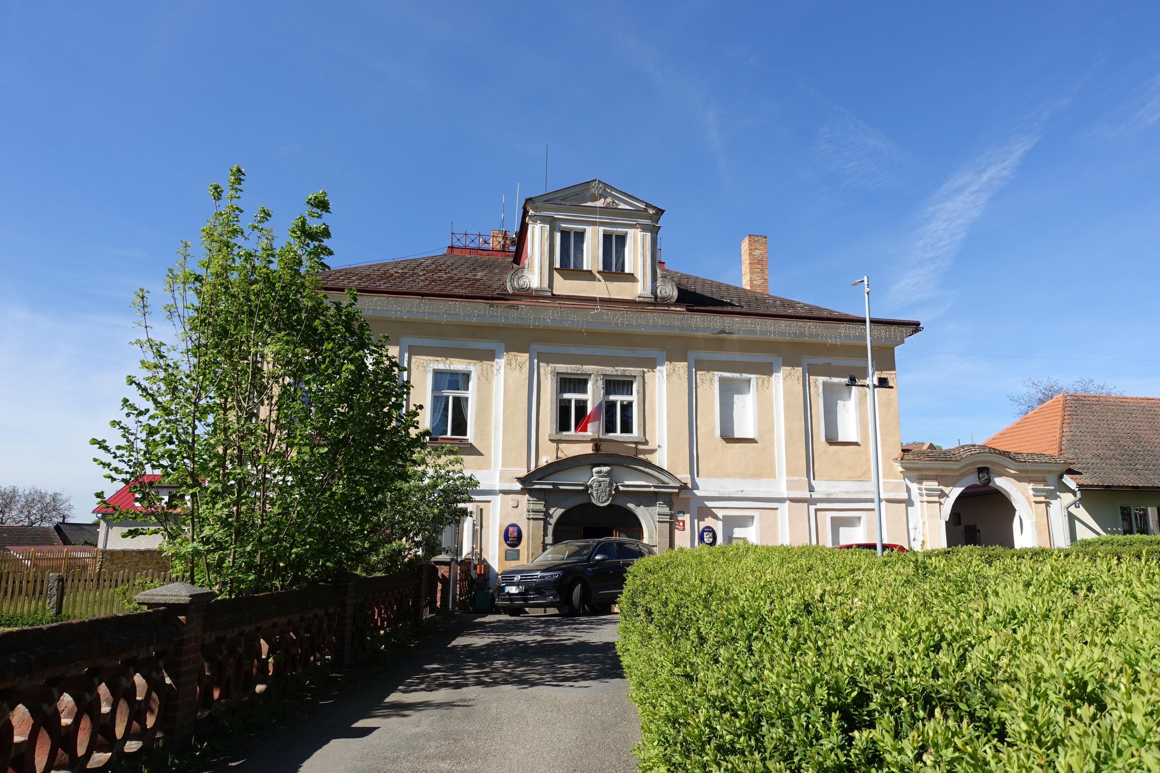 Vysoký Chlumec - úřad městyse foto 5