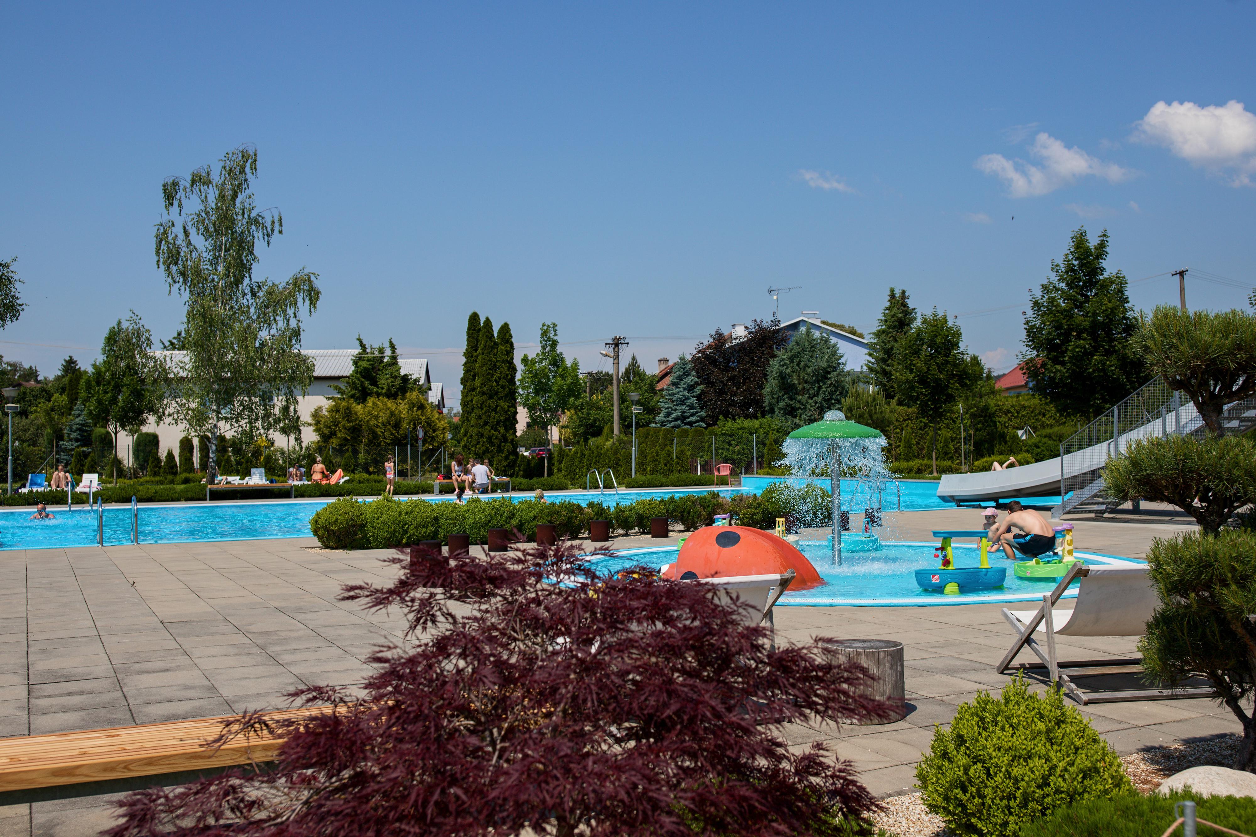 Sportovní areál Na Koupališti - Venkovní bazén foto 5