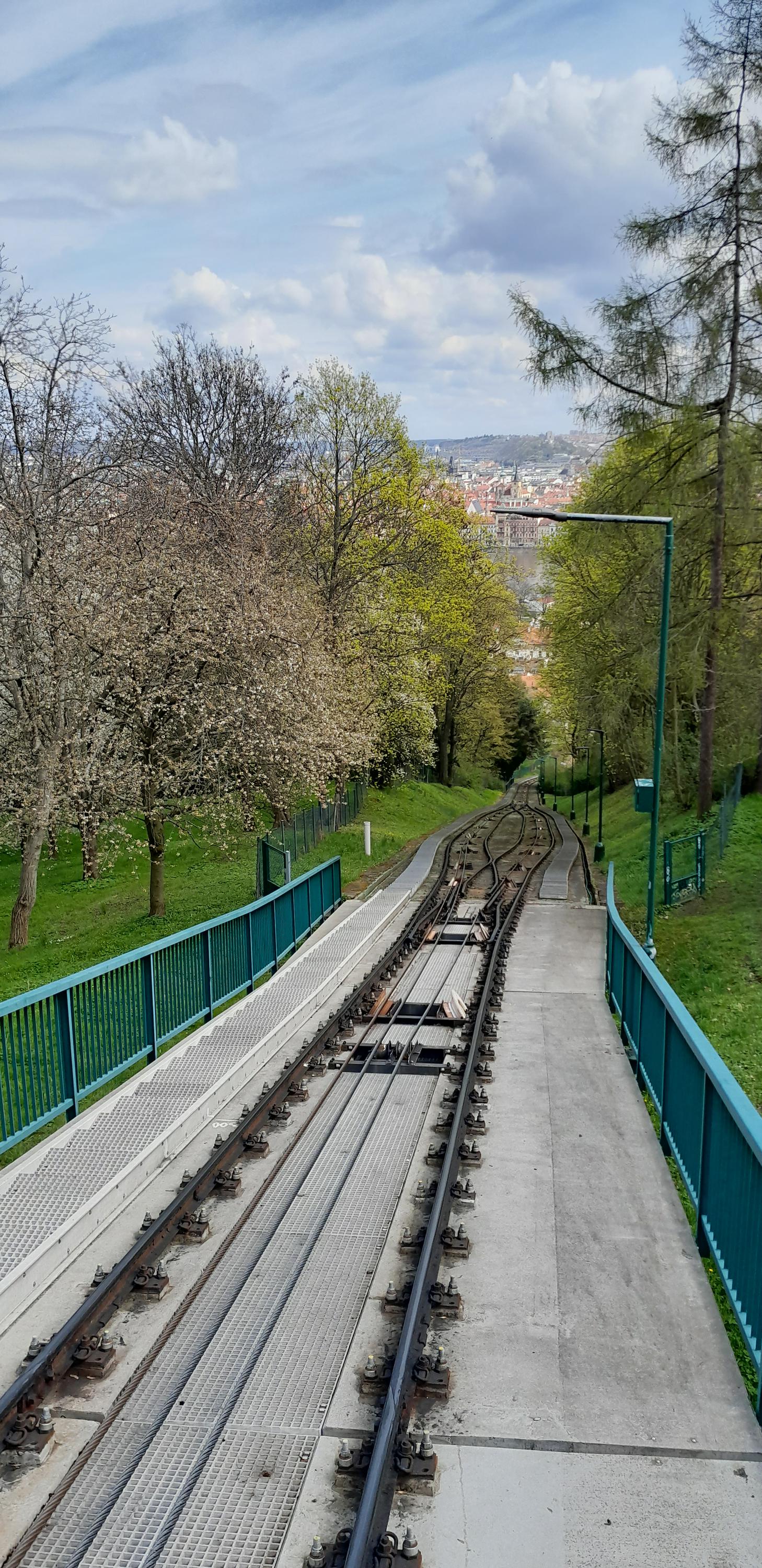 Lanová dráha na Petřín (Dopravní podnik hl. m. Prahy) foto 1