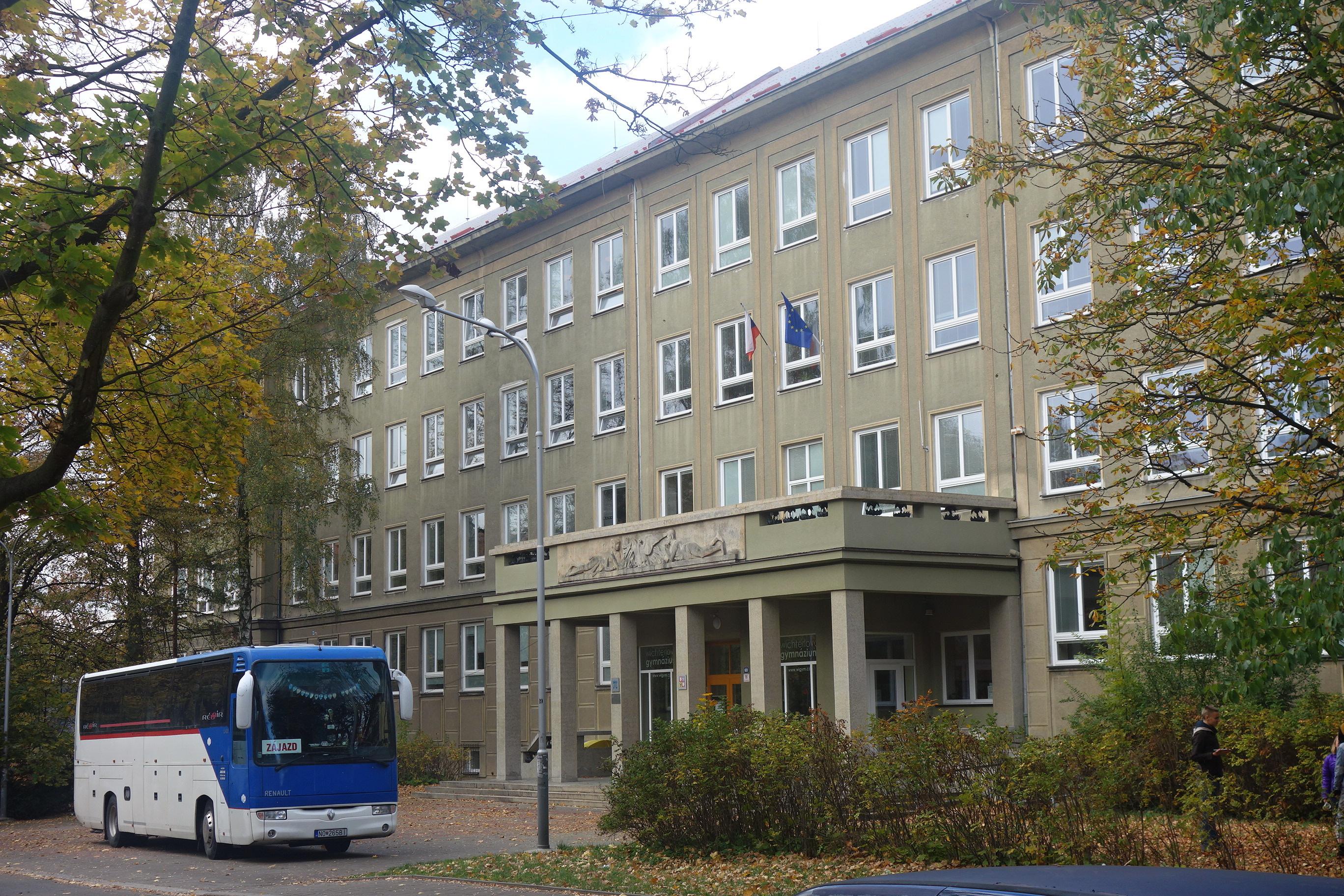 Wichterlovo gymnázium Ostrava - Poruba foto 2