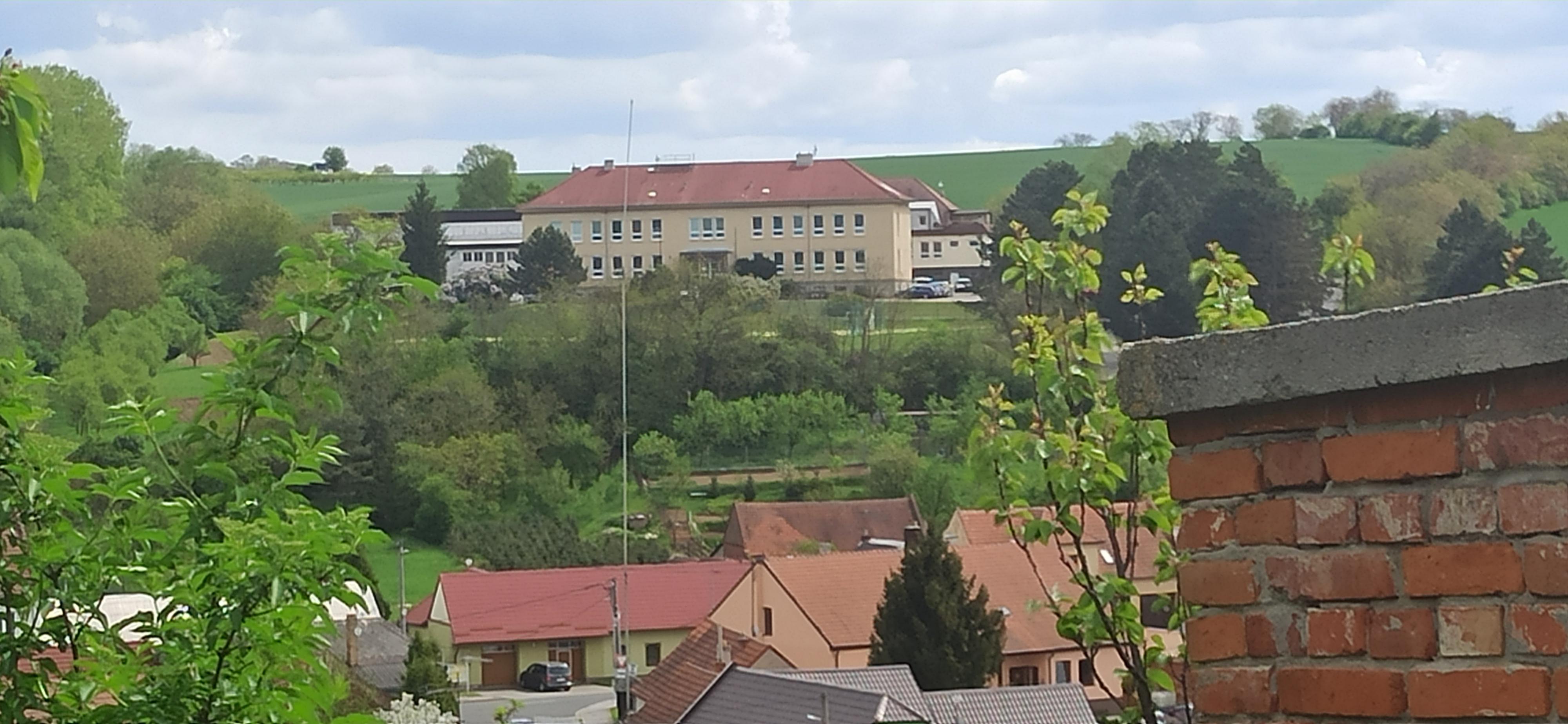 Základní škola a mateřská škola Ježov foto 3