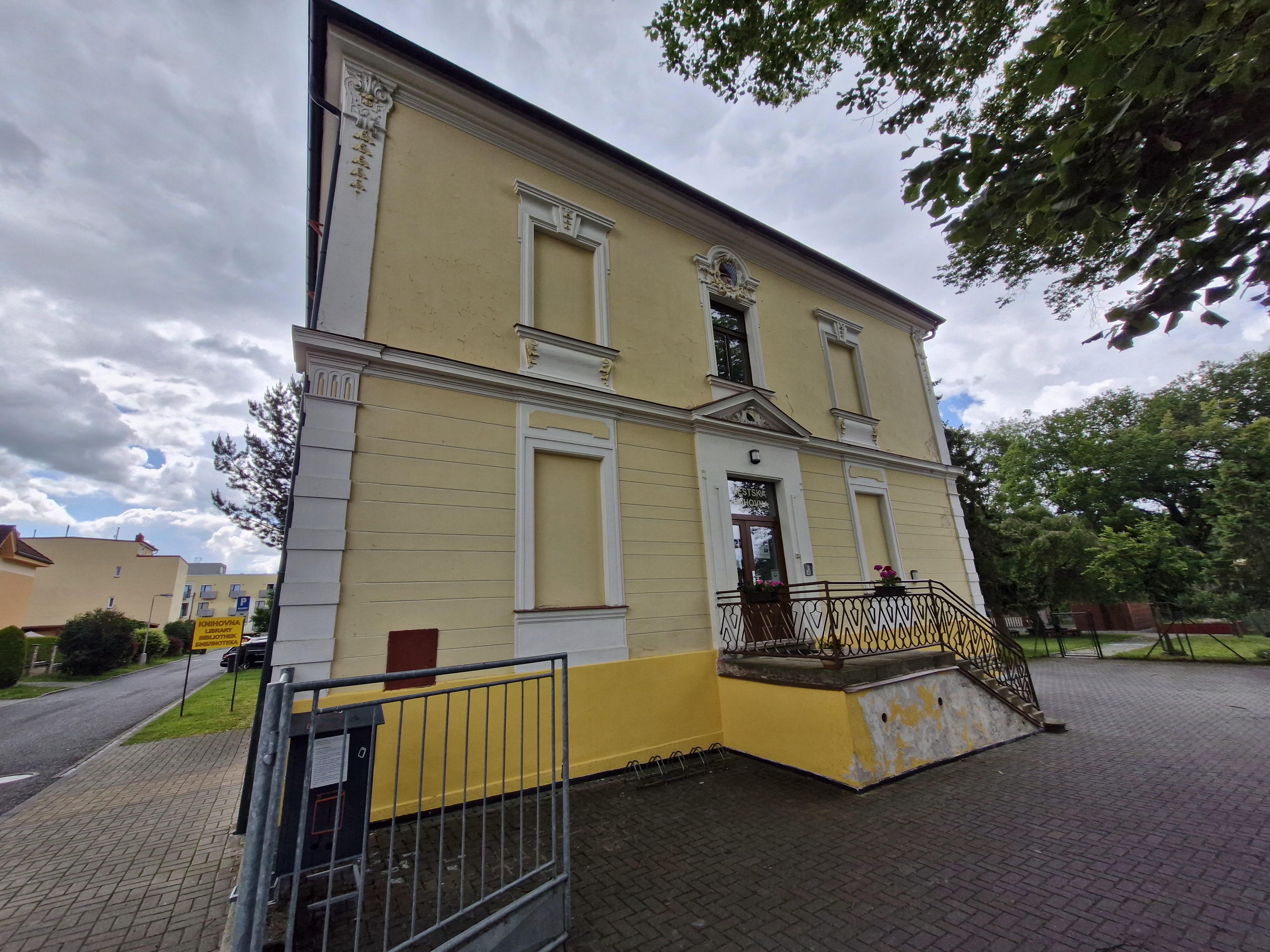 Městská knihovna Františkovy Lázně foto 2