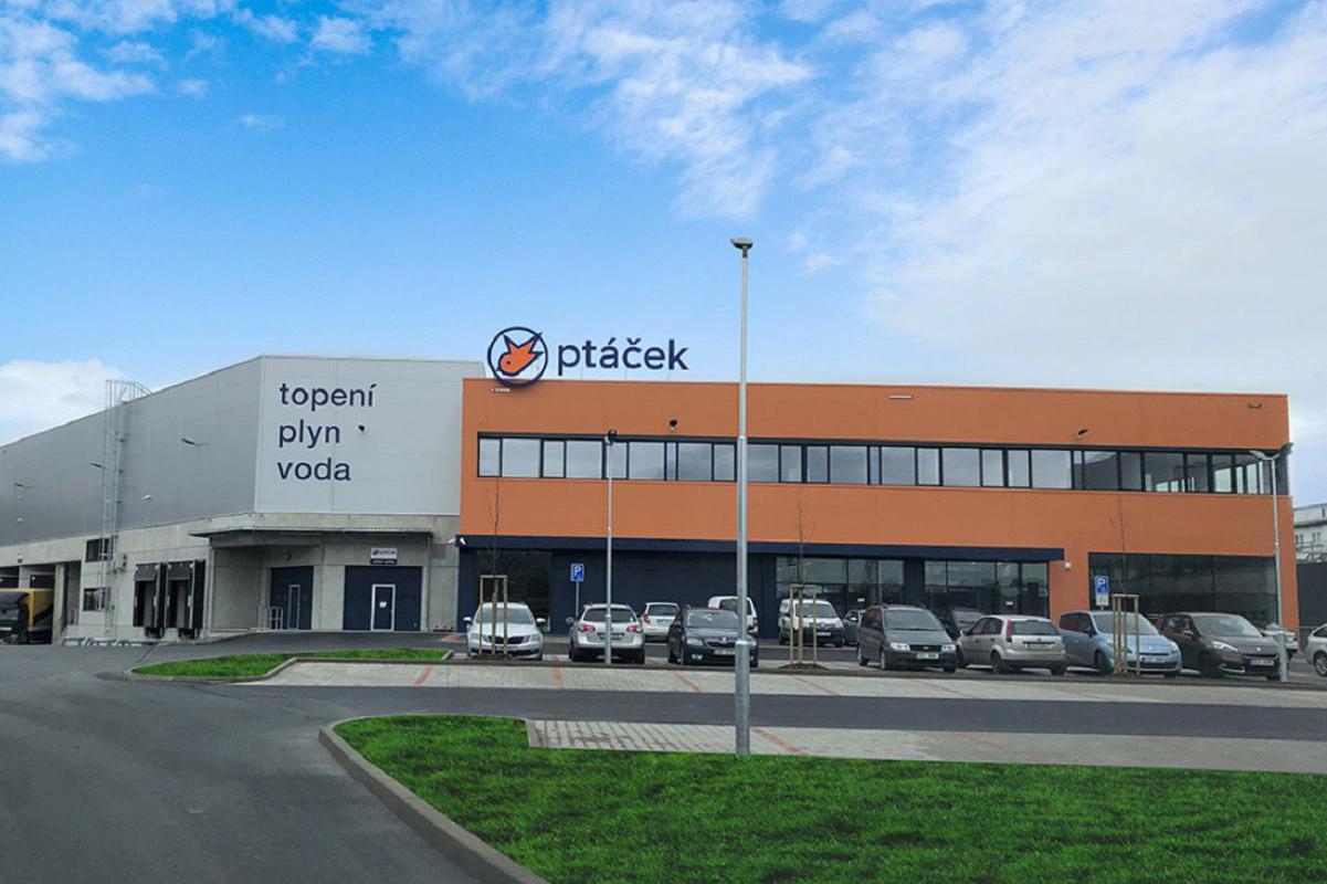 Outlet Ptáček