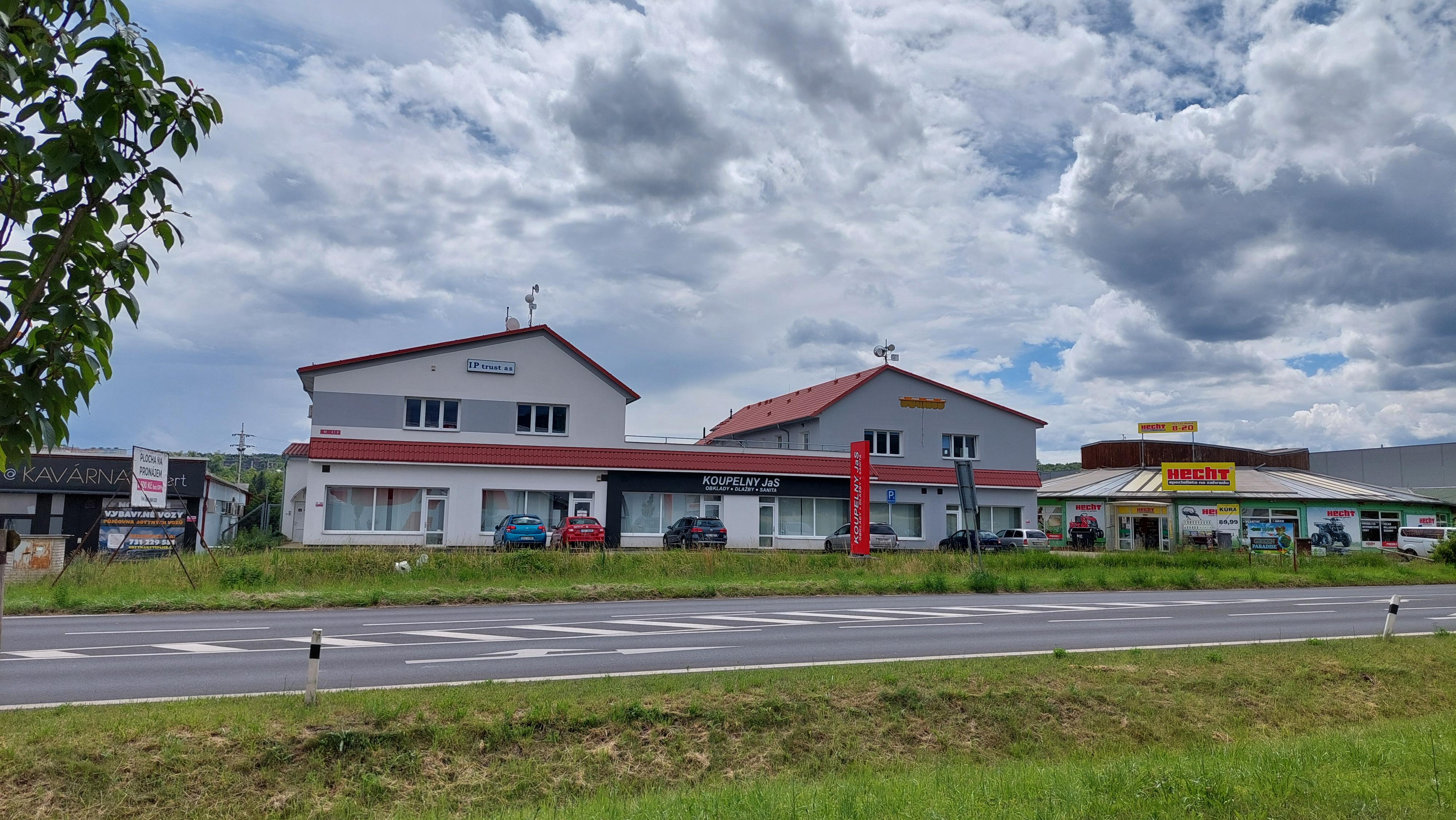 HECHT - specialista na zahradu foto 5