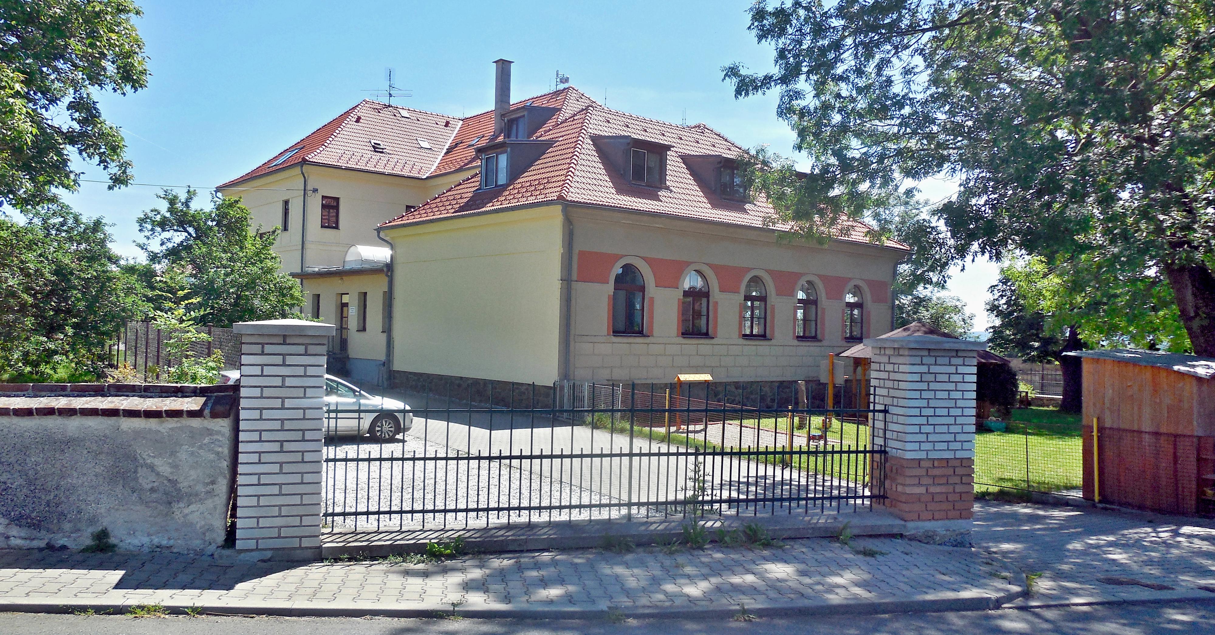 Hradešice - obecní úřad foto 3