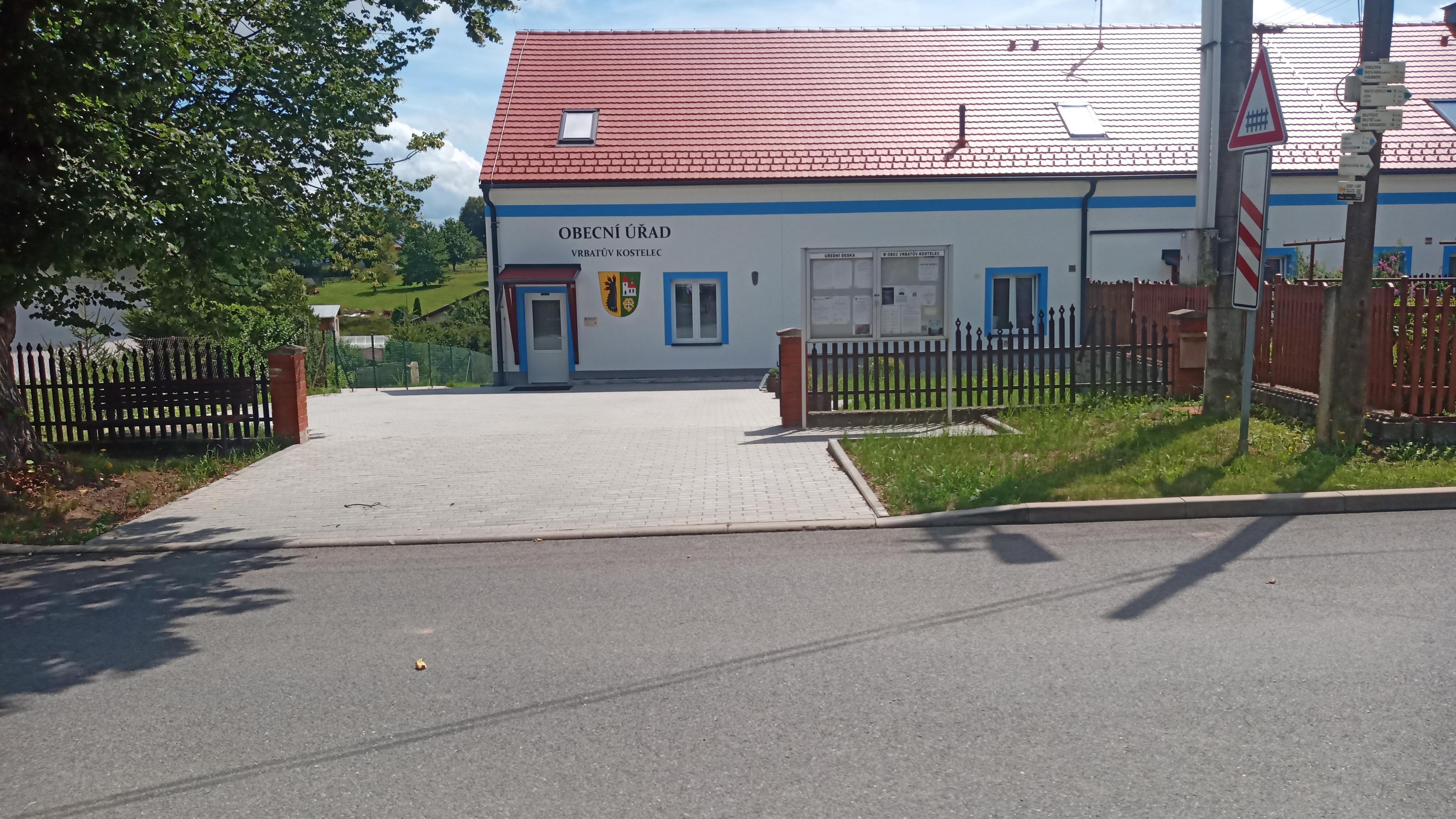 Vrbatův Kostelec - obecní úřad foto 3