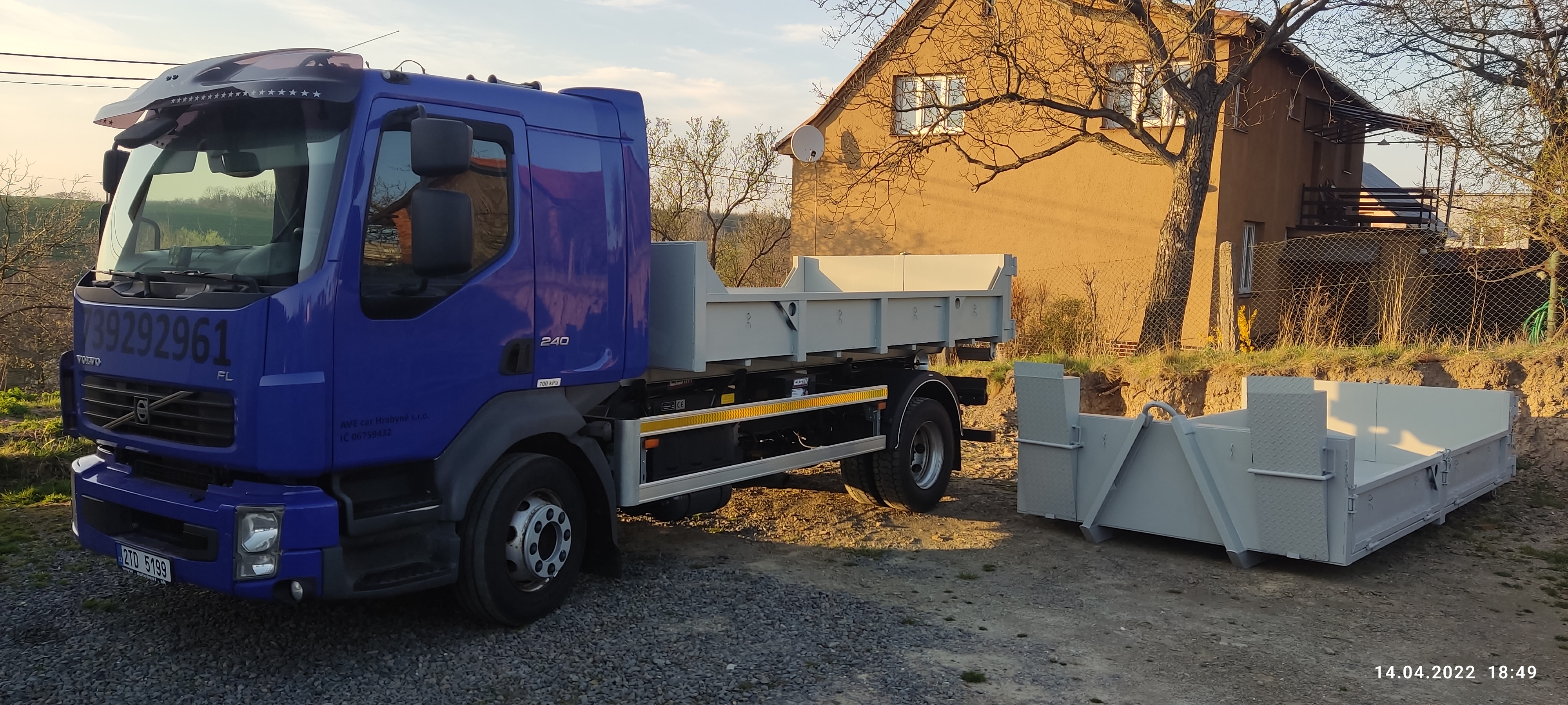 Kontejnerová autodoprava AVE car Hrabyně s.r.o. foto 4