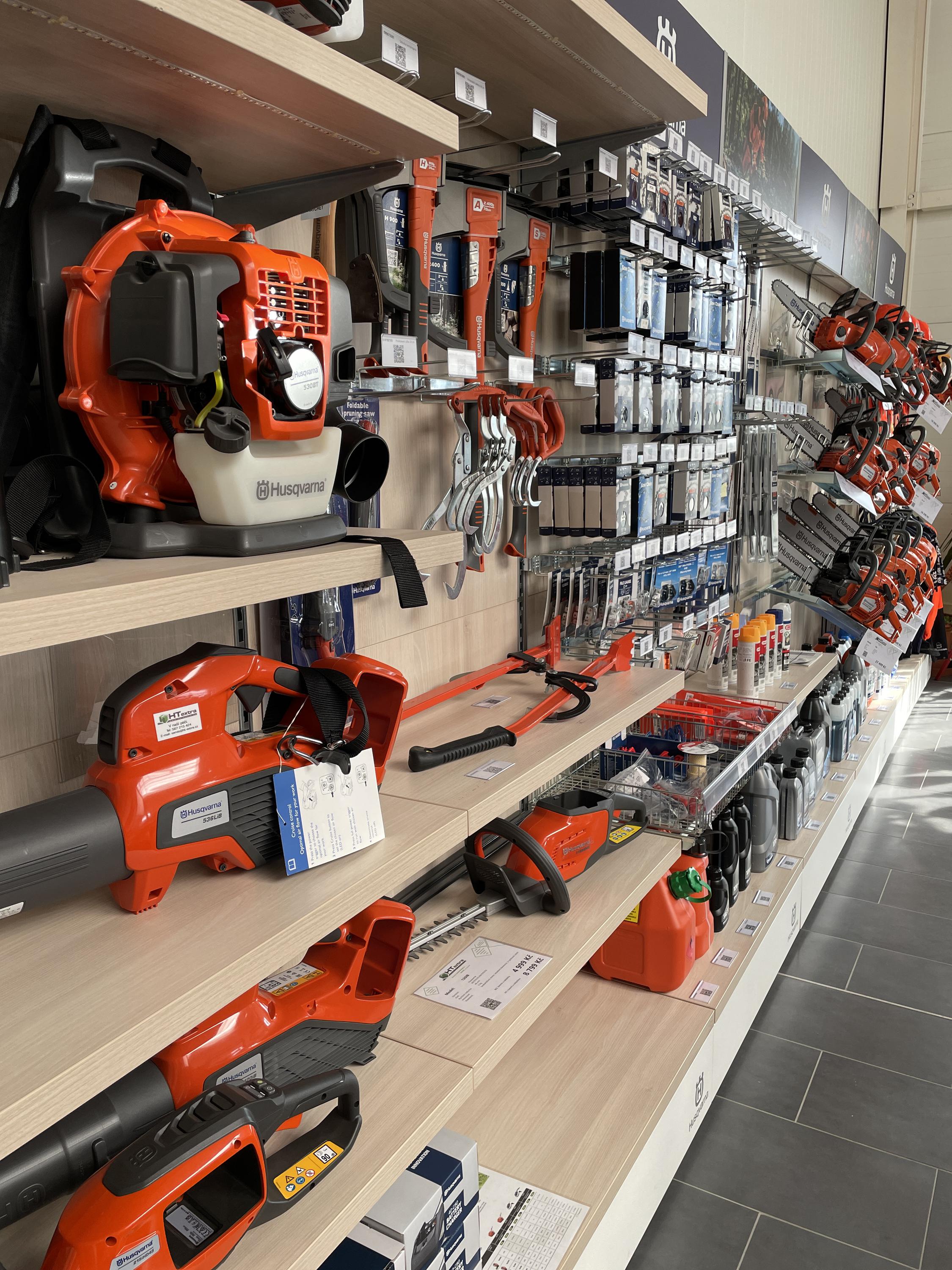 HT EXTRA showroom a servis foto 2