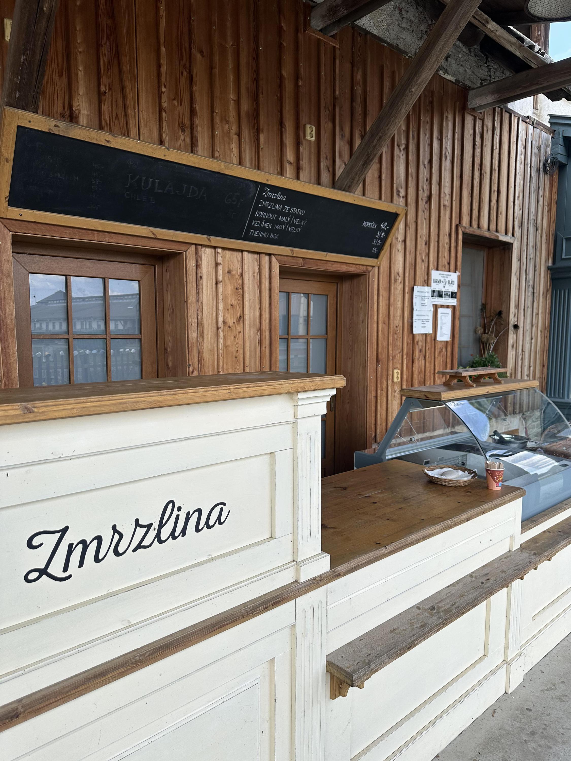 Zmrzlinový bar Farma Bláto foto 2