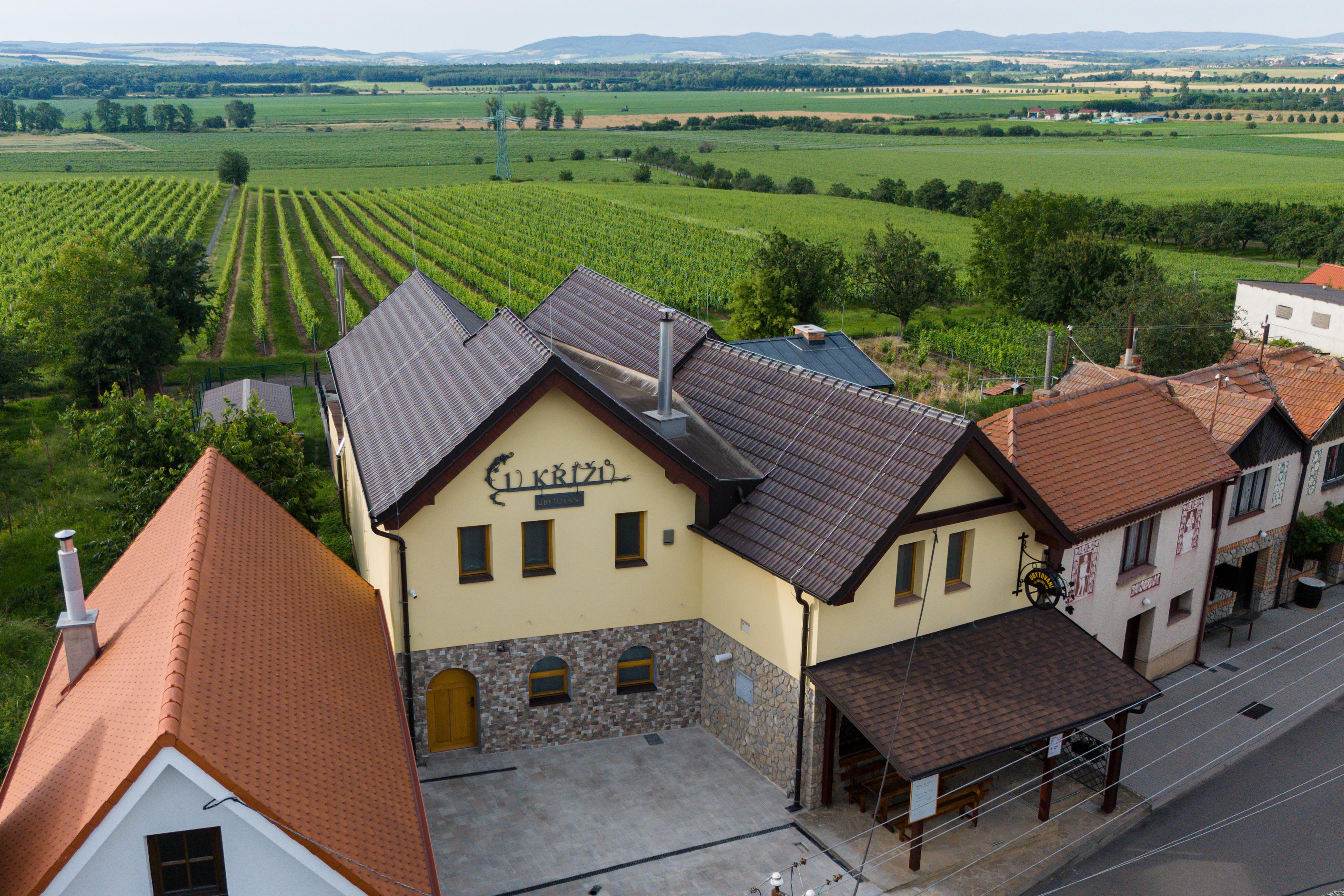 Vinařství & Ubytování u Křížů