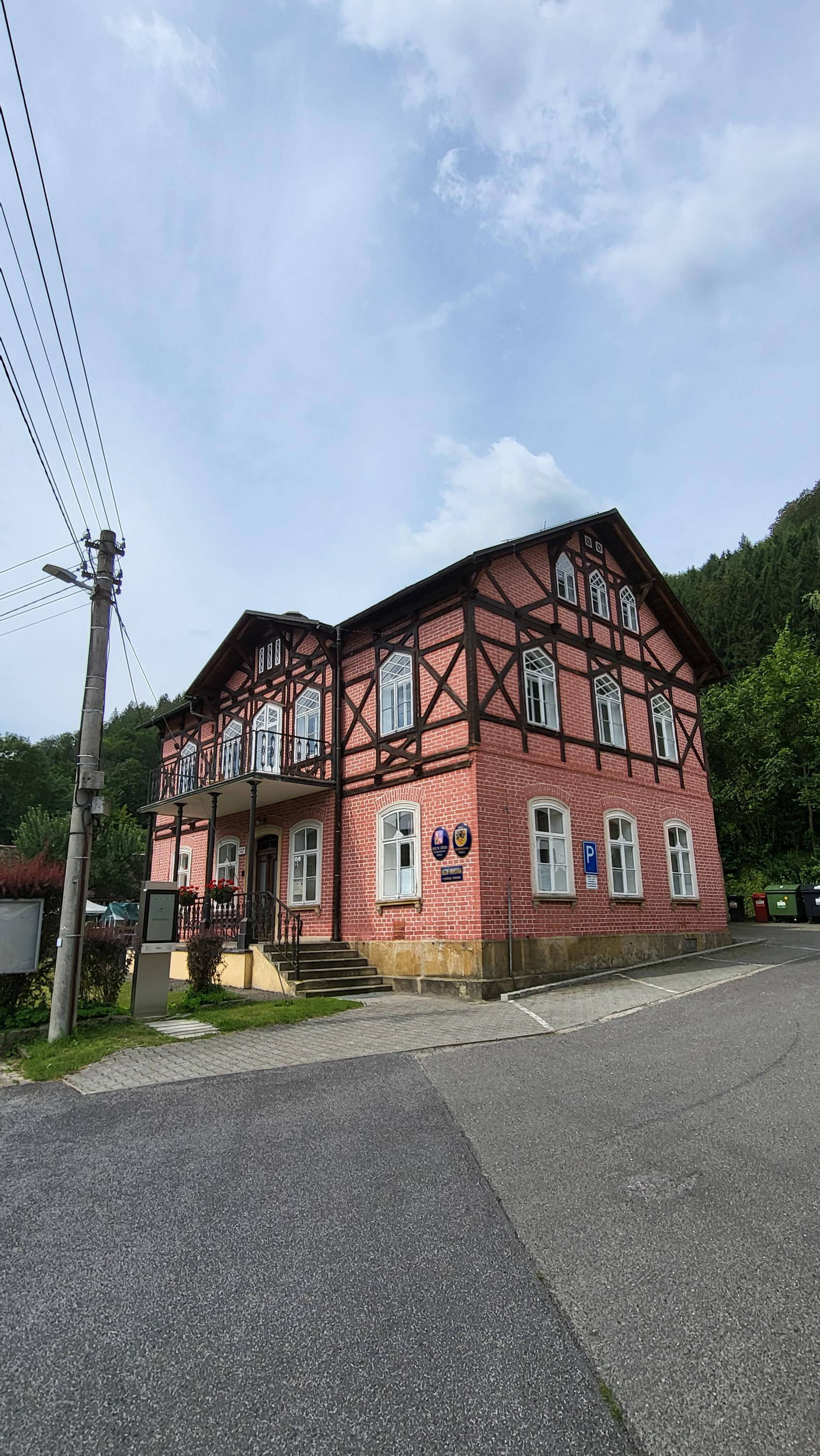 Kryštofovo Údolí - obecní úřad foto 5