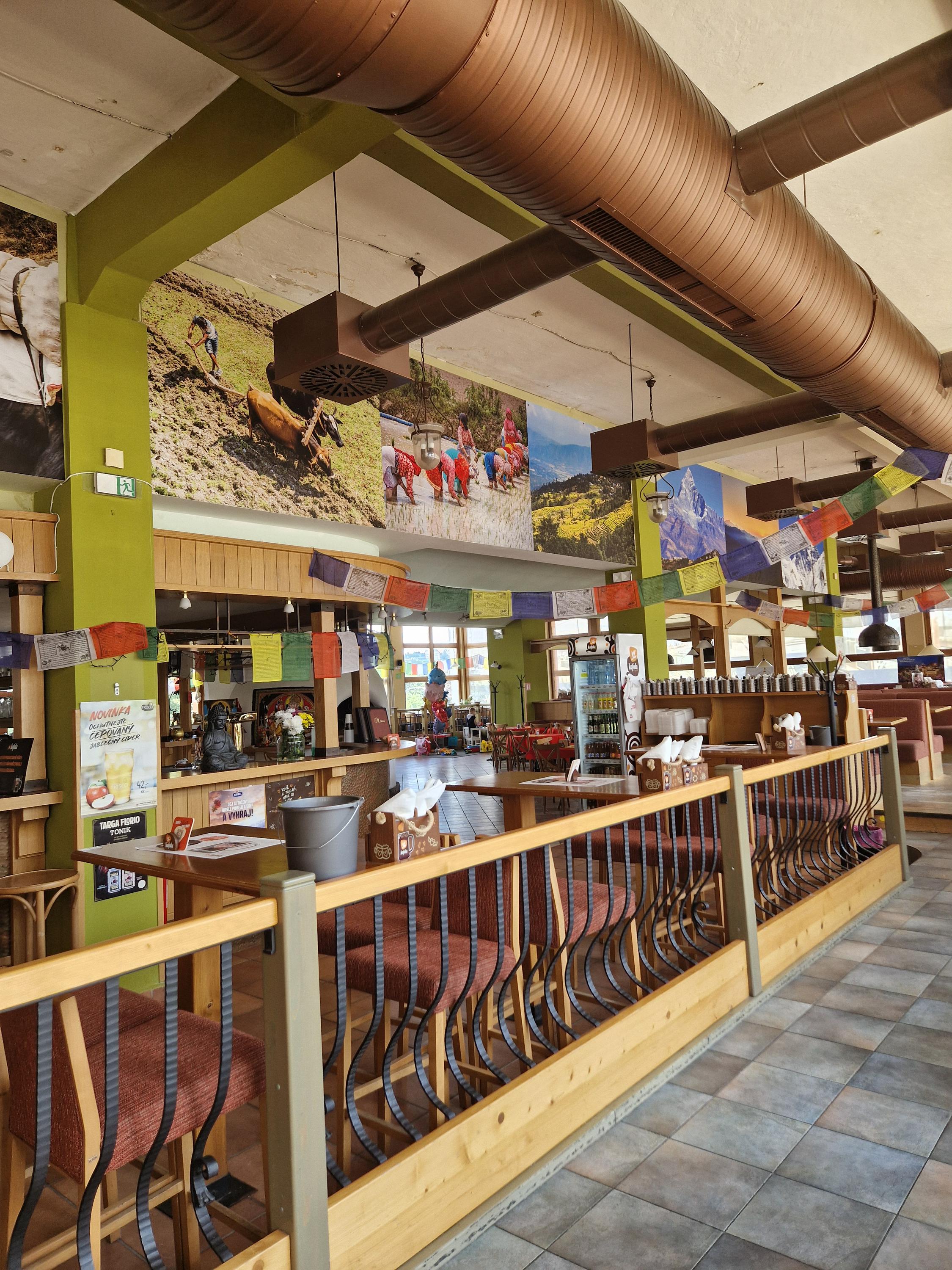 Nepálská a indická restaurace Makalu foto 4