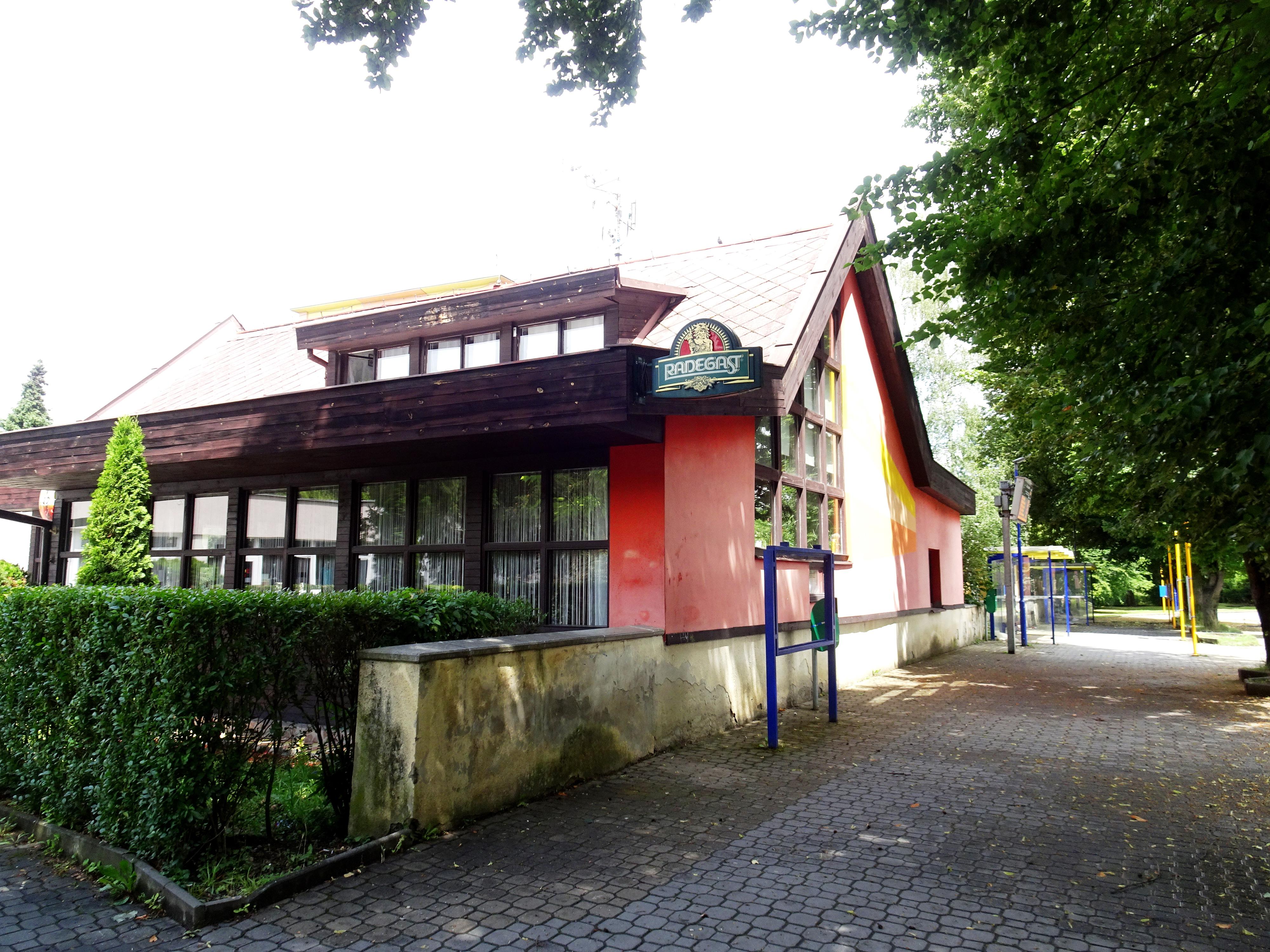 Restaurace Nádražní 1025