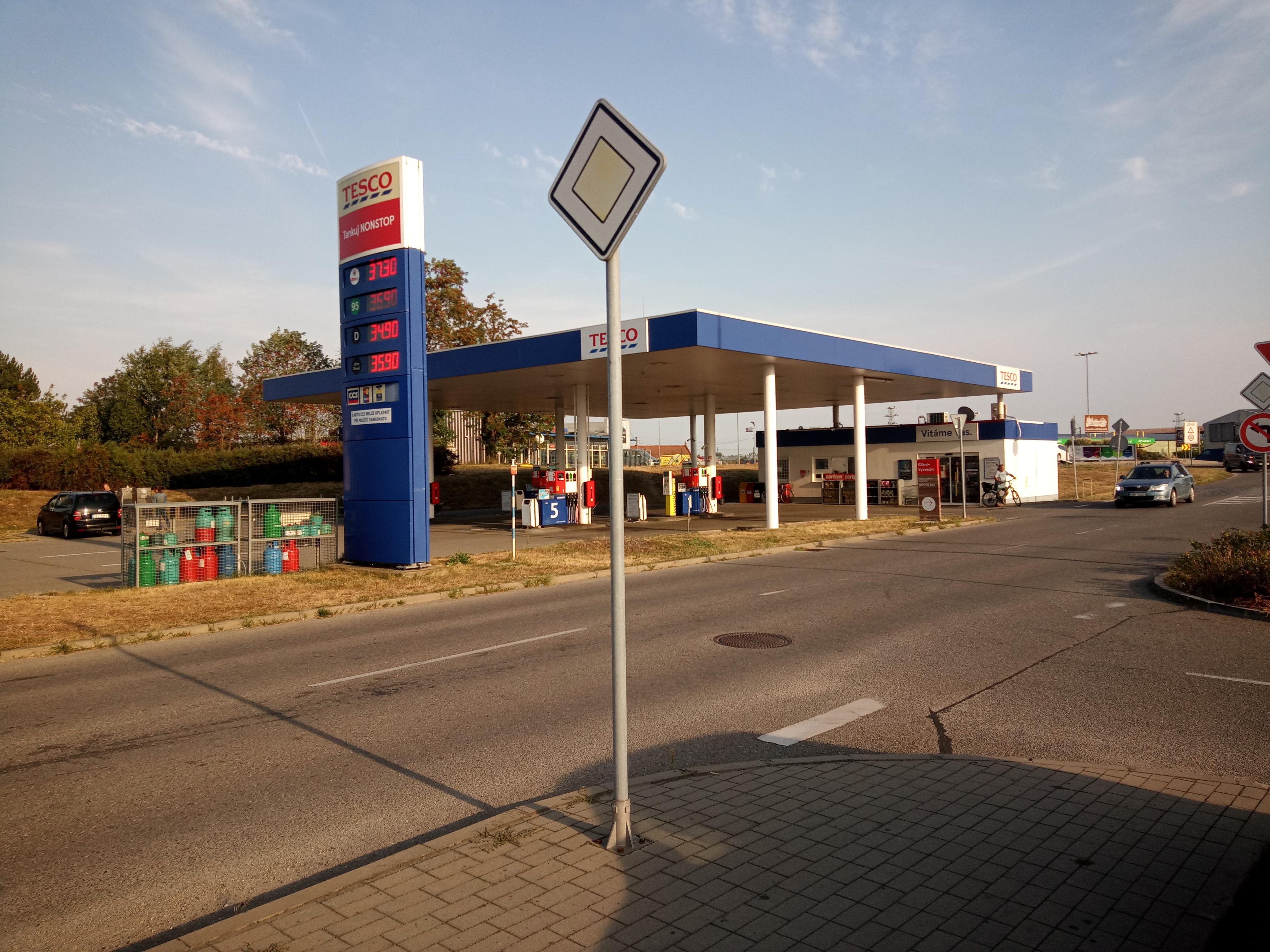 Tesco Čerpací stanice foto 3