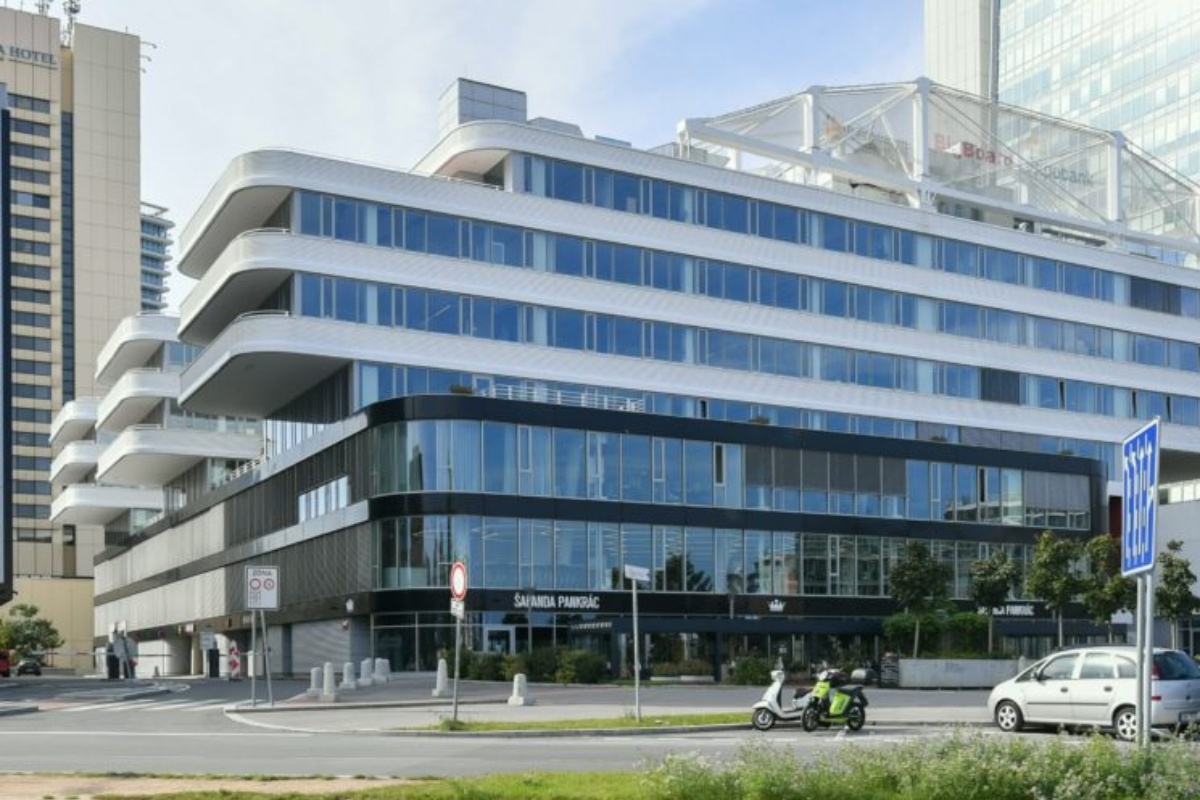 CoolPeople Invest, s.r.o.