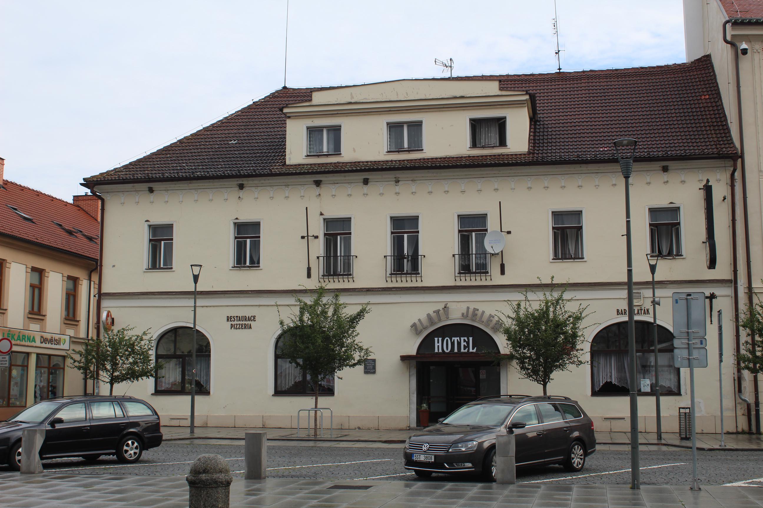 Hotel Zlatý Jelen foto 6