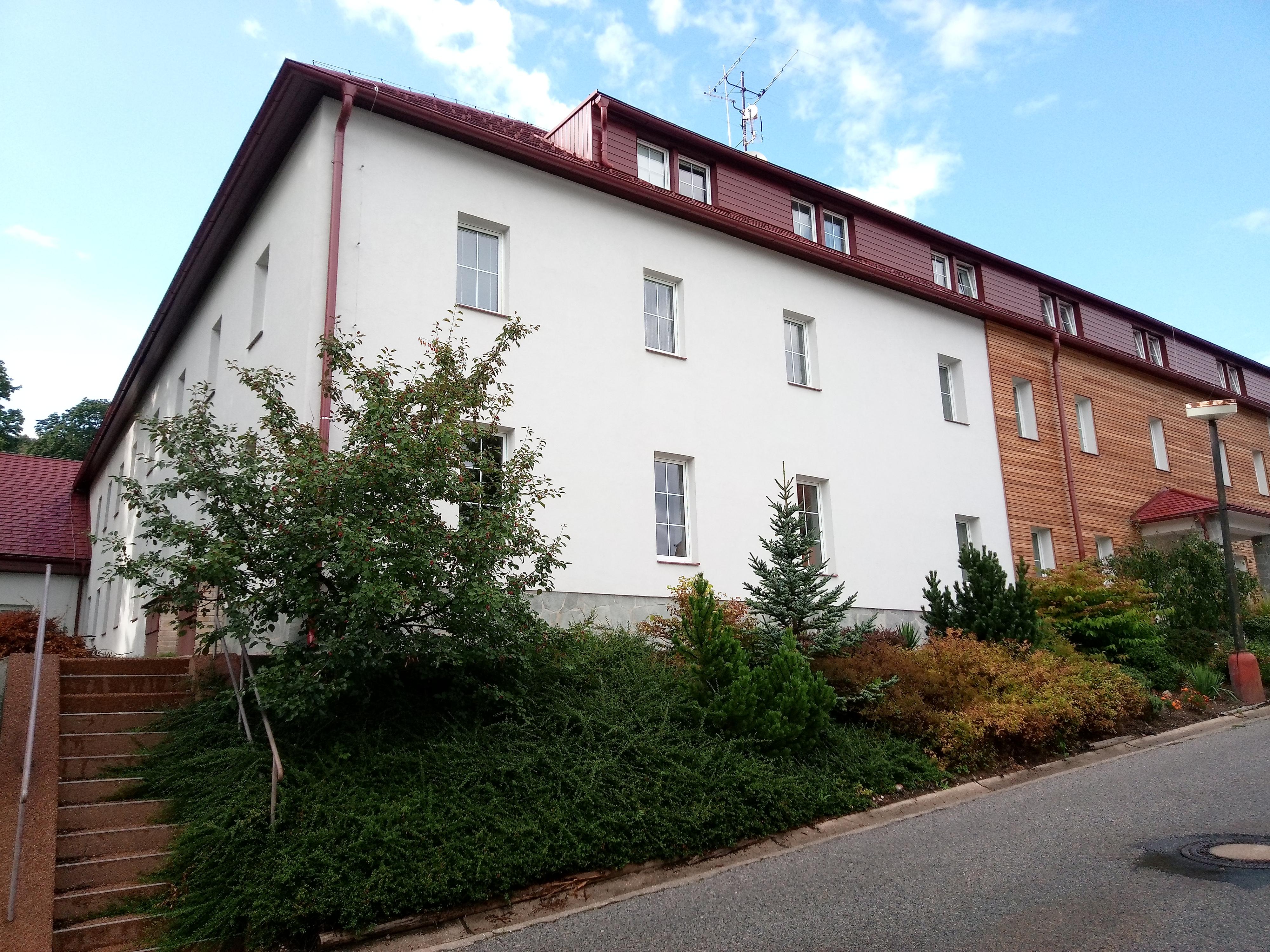 Dětský domov, Základní škola a Školní jídelna, Horní Planá foto 3