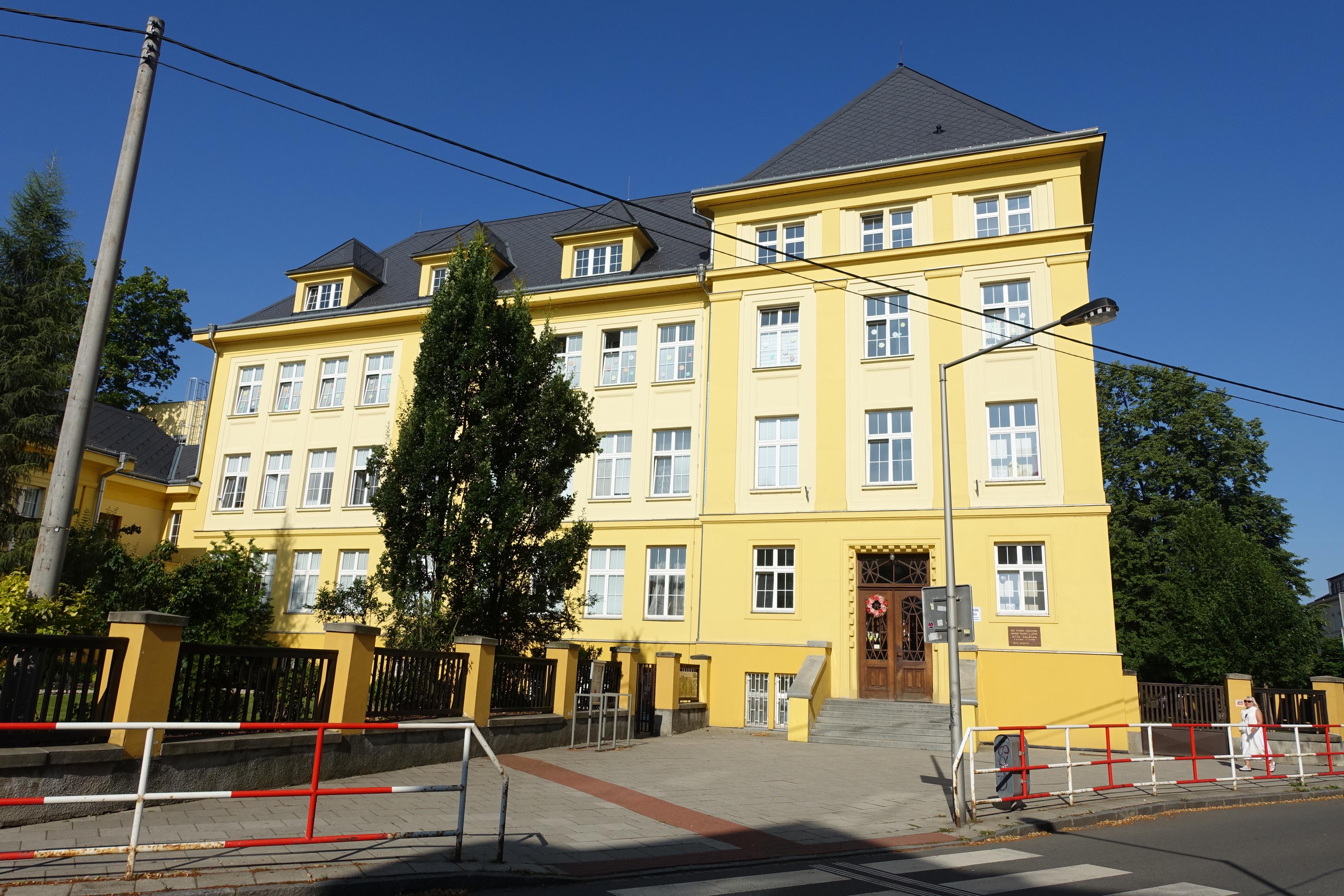 ZŠ Opava, Boženy Němcové foto 3
