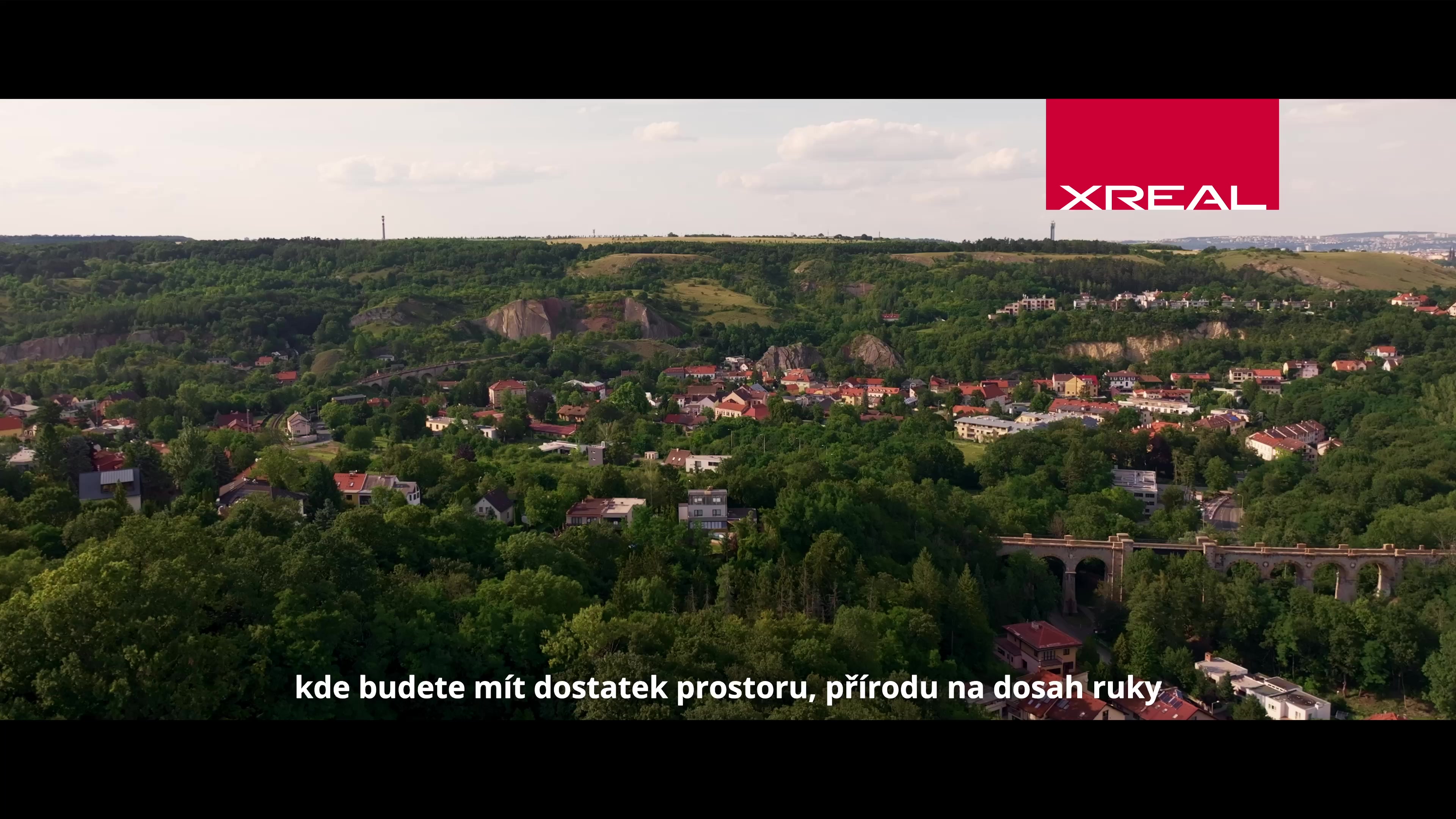 XREAL - reality křížem krážem foto 2 (náhled videa)