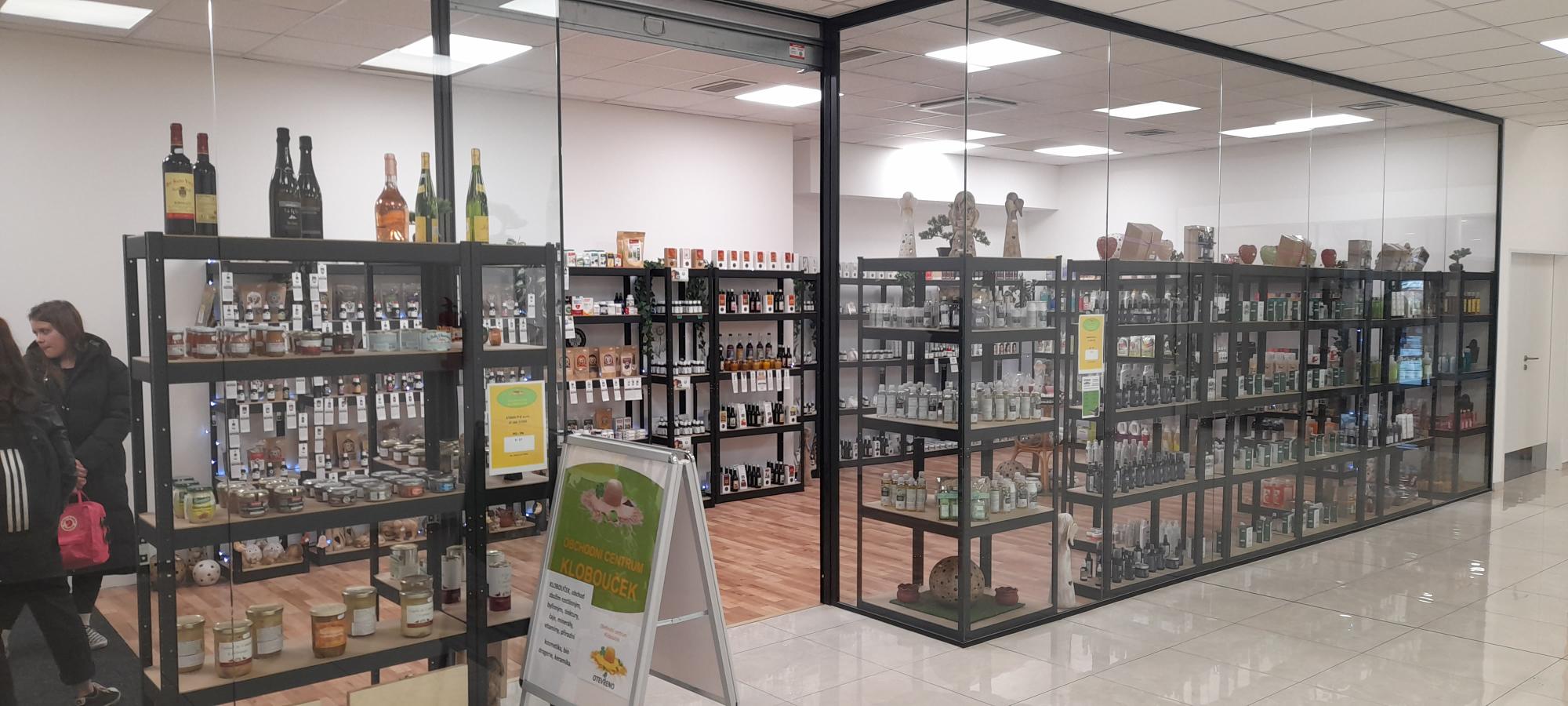 Obchodní centrum Klobouček foto 2