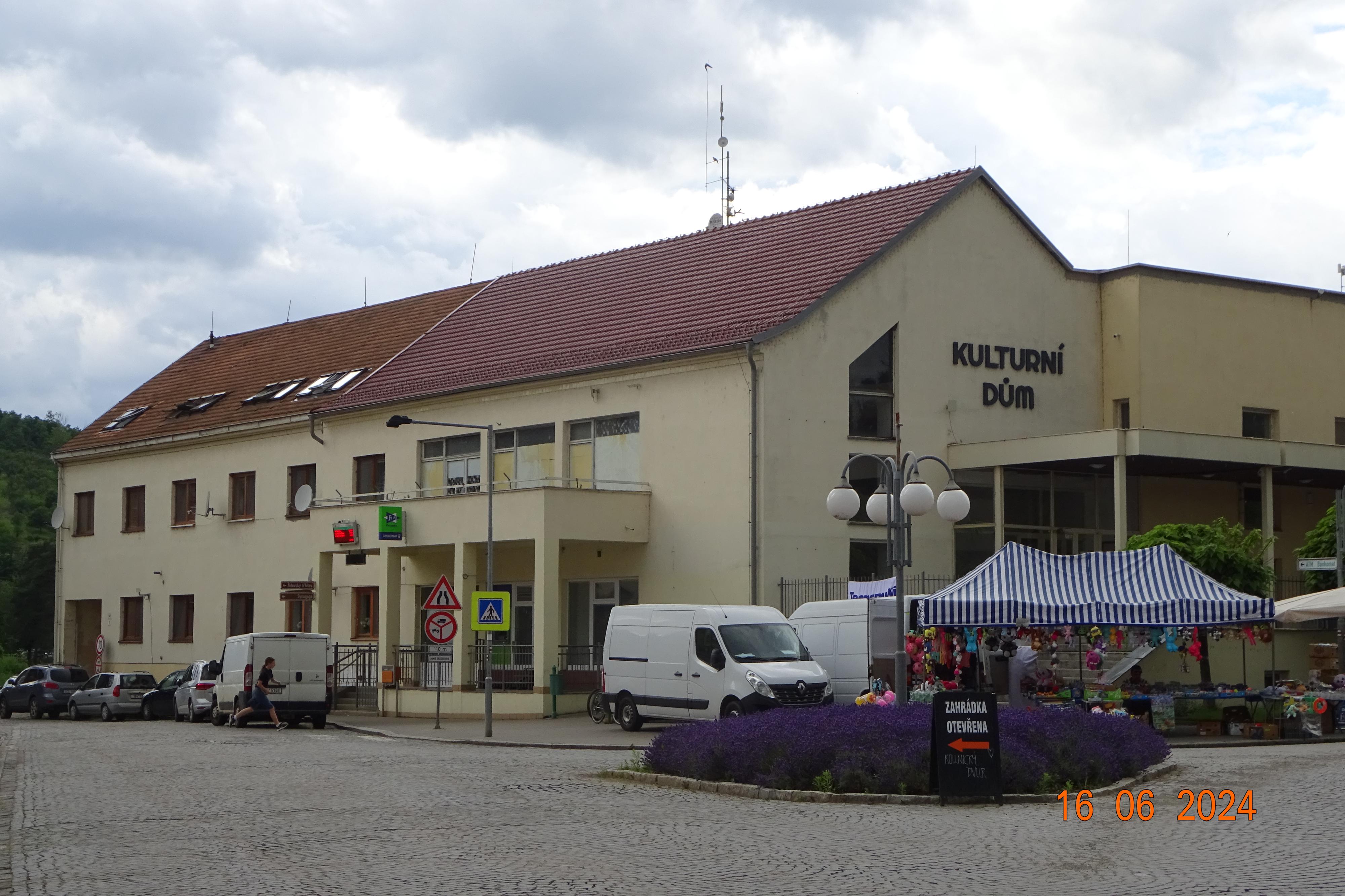 Kulturní dům Dolní Kounice foto 2