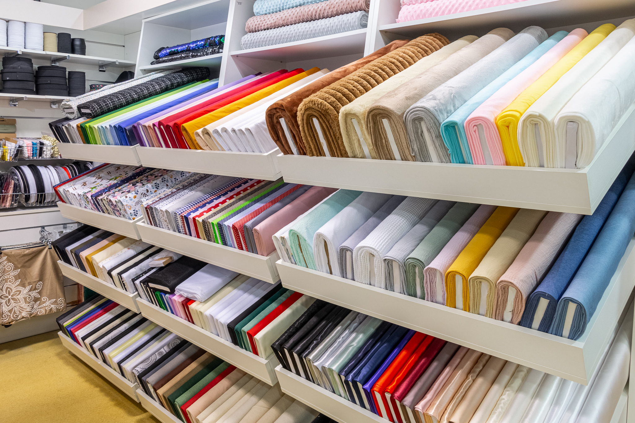 STOKLASA galanterie a látky foto 5