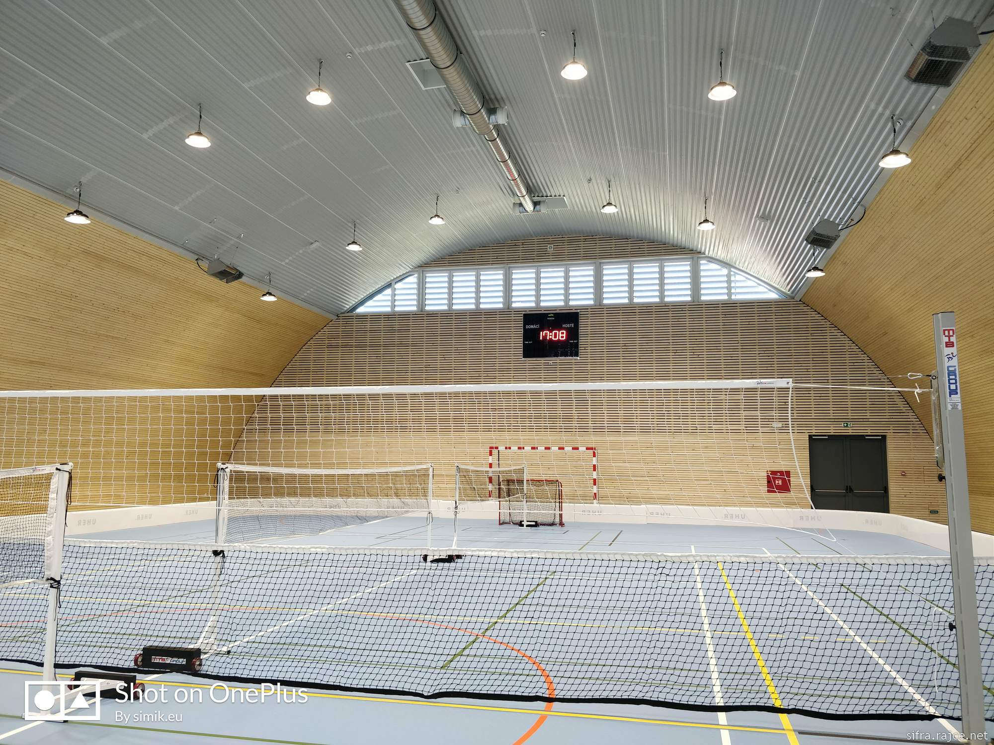 Sportovní hala Hodonice foto 4