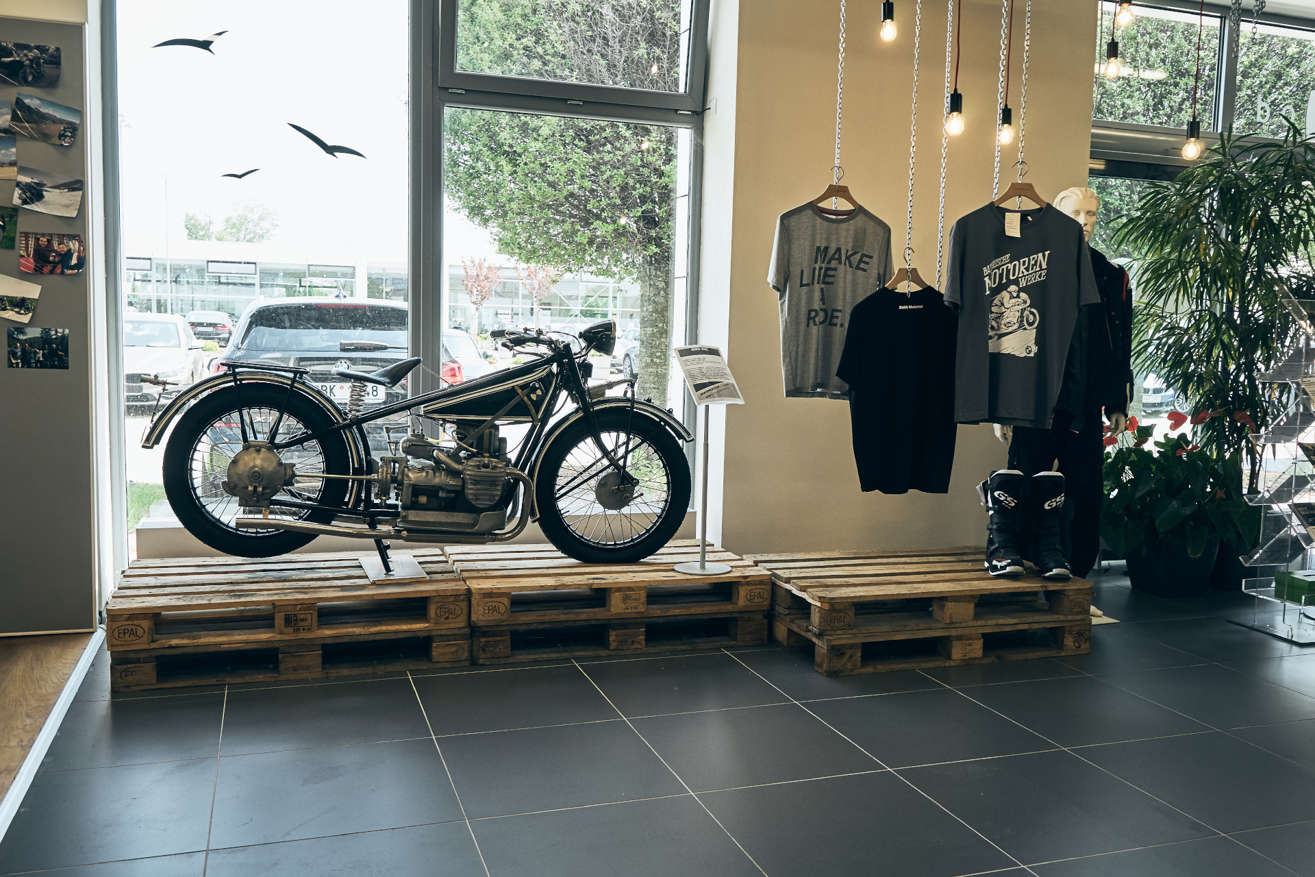 RENOCAR, a.s. – BMW Motorrad foto 3