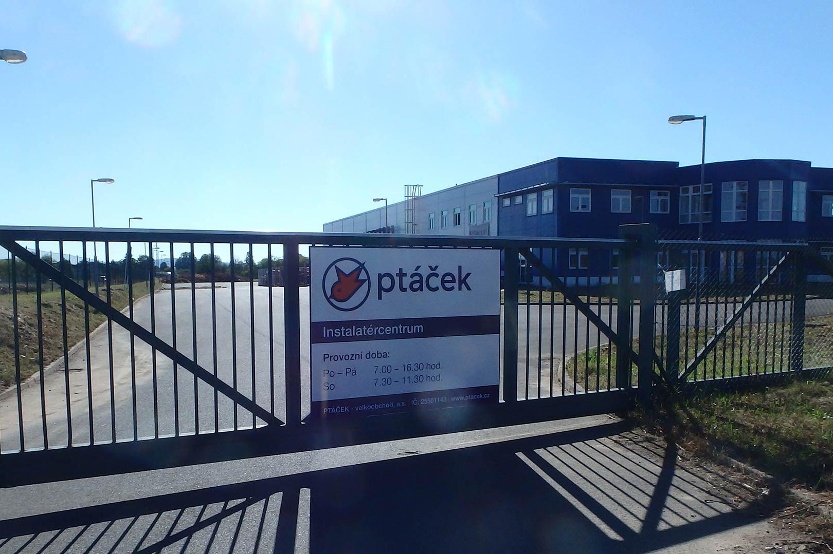 PTÁČEK: topení-voda-plyn