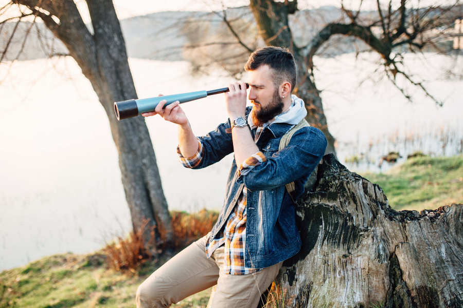 Výběr dalekohledů od 21 značek