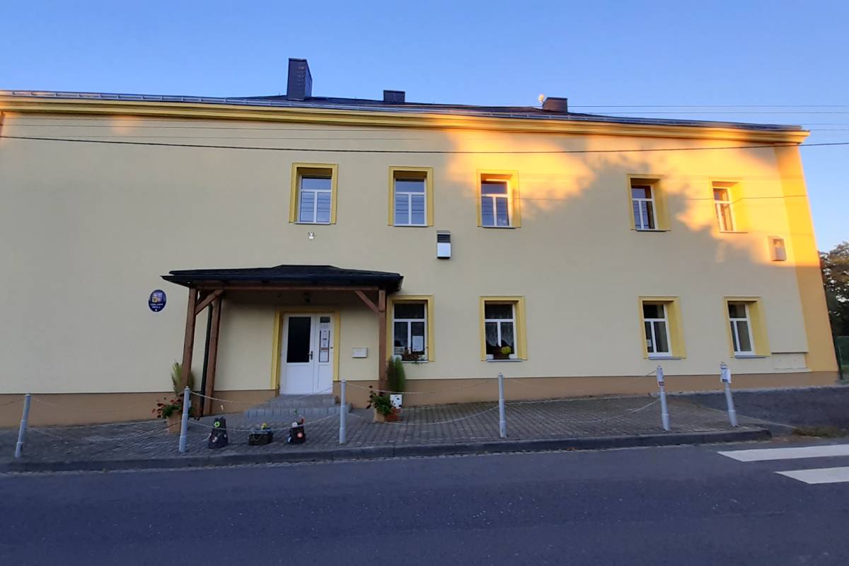 ZŠ a MŠ Bezděkov foto 2