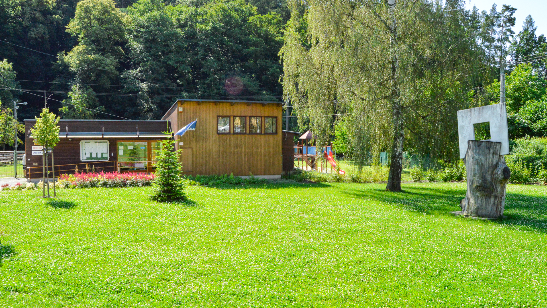 Šarovy - obecní úřad foto 2