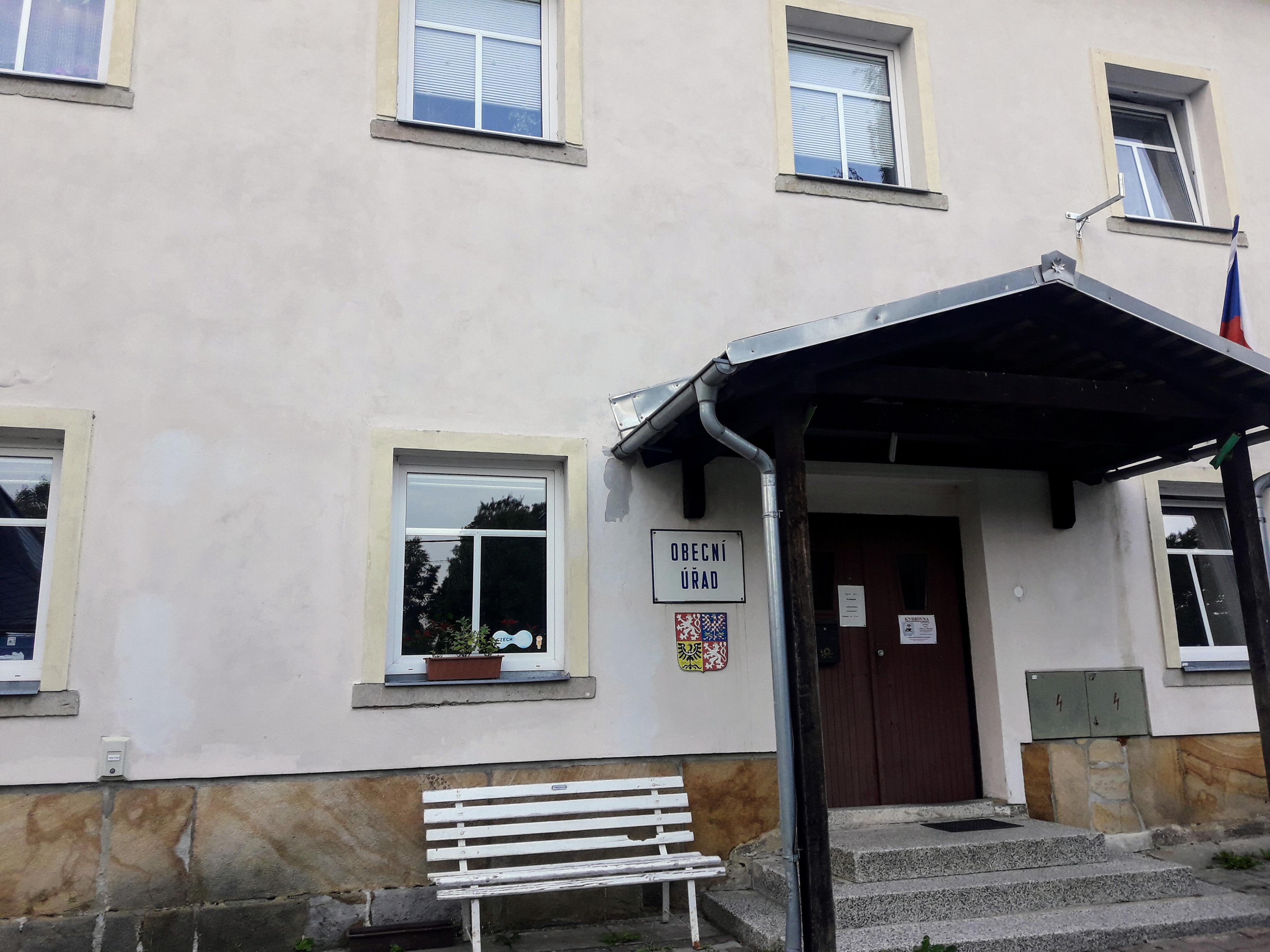 Krompach - obecní úřad foto 5