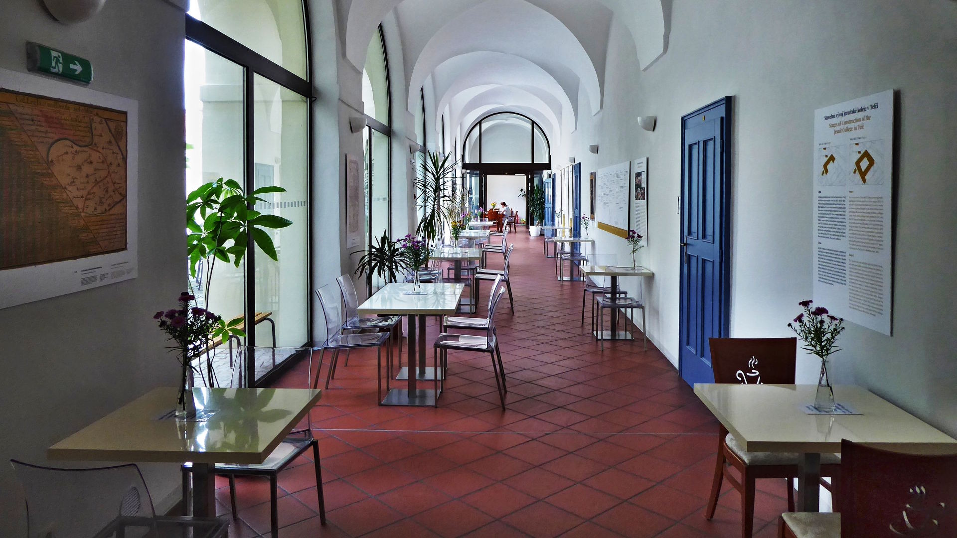 Univerzitní kavárna foto 3