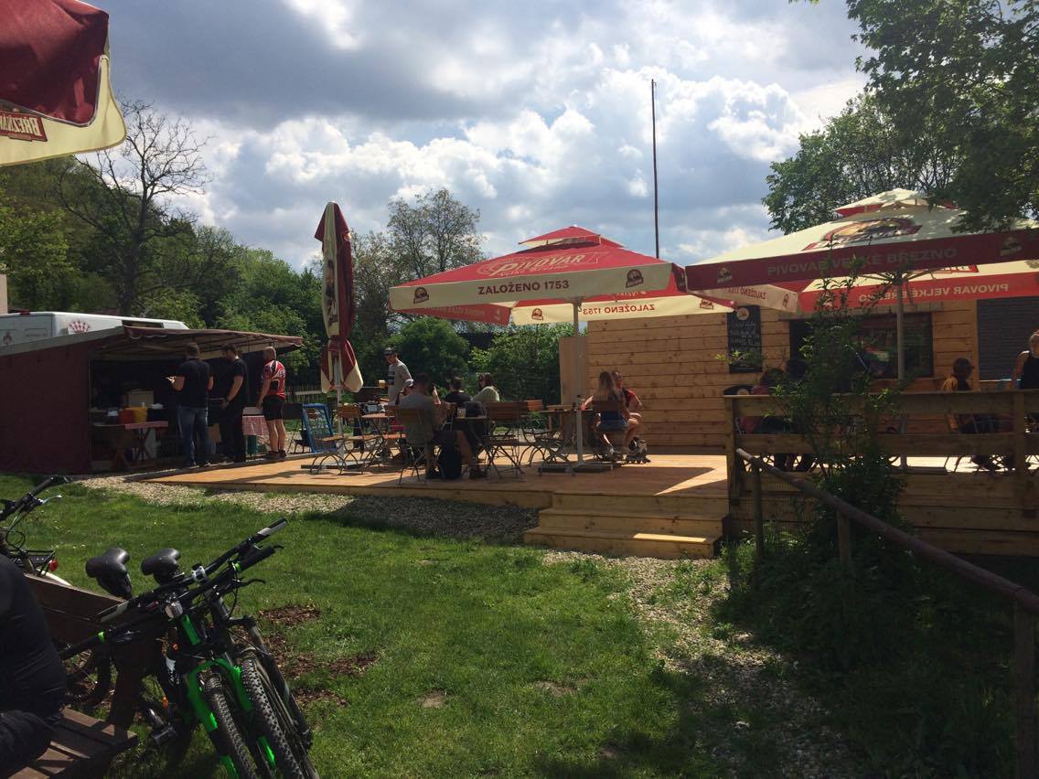 V ohbí řeky foto 2