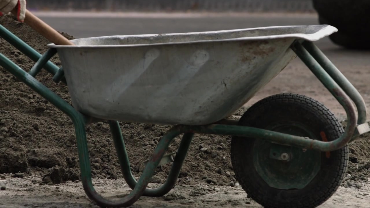 REVAS s.r.o. – Dřevostavby, foukaná izolace foto 2 (náhled videa)