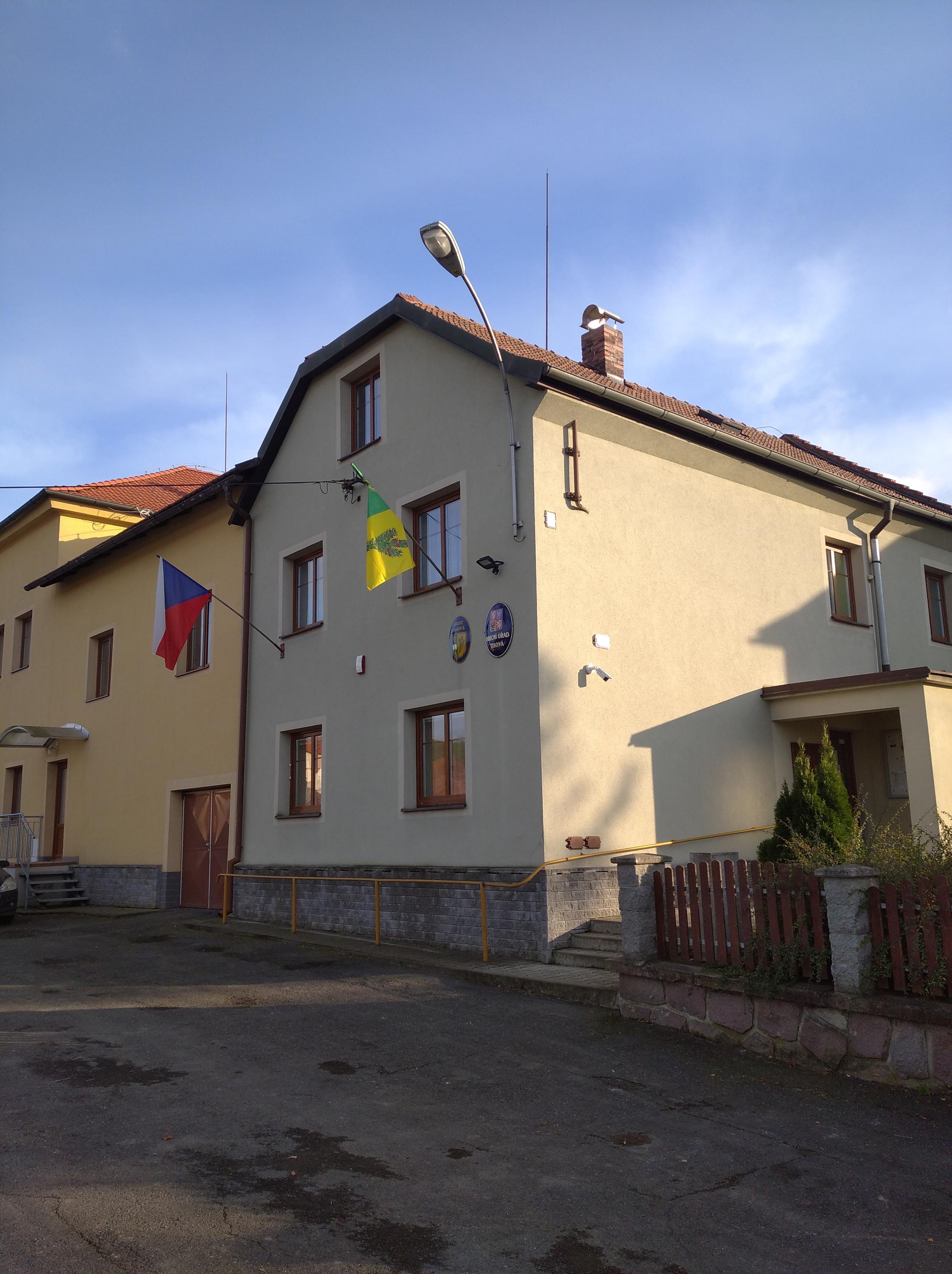 Tisová - obecní úřad foto 2