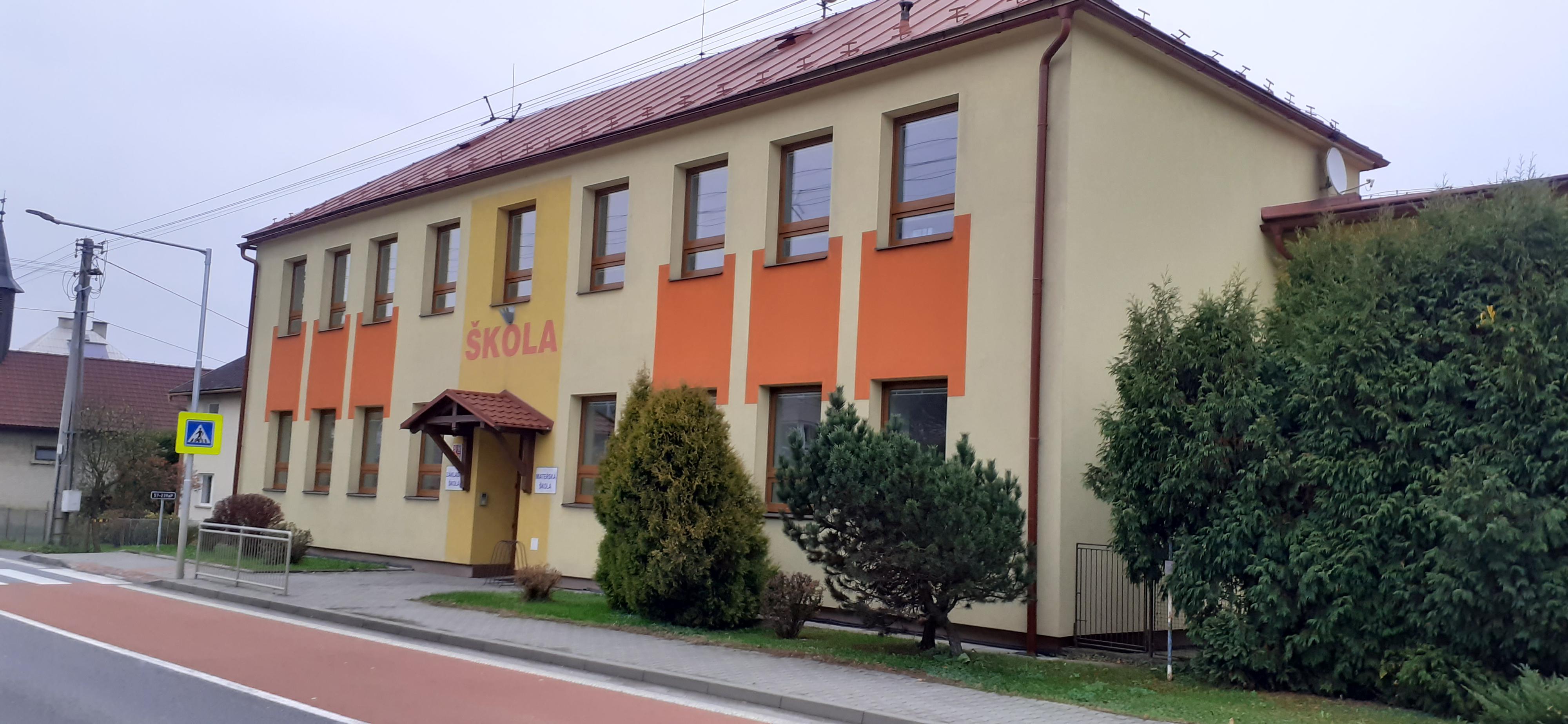 ZŠ a MŠ Leskovec, okres Vsetín foto 3