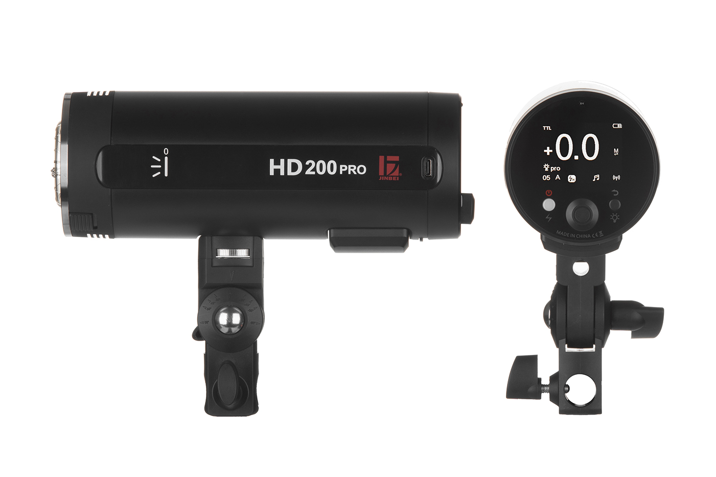 Digitální fotografické blesky, světla, stativy