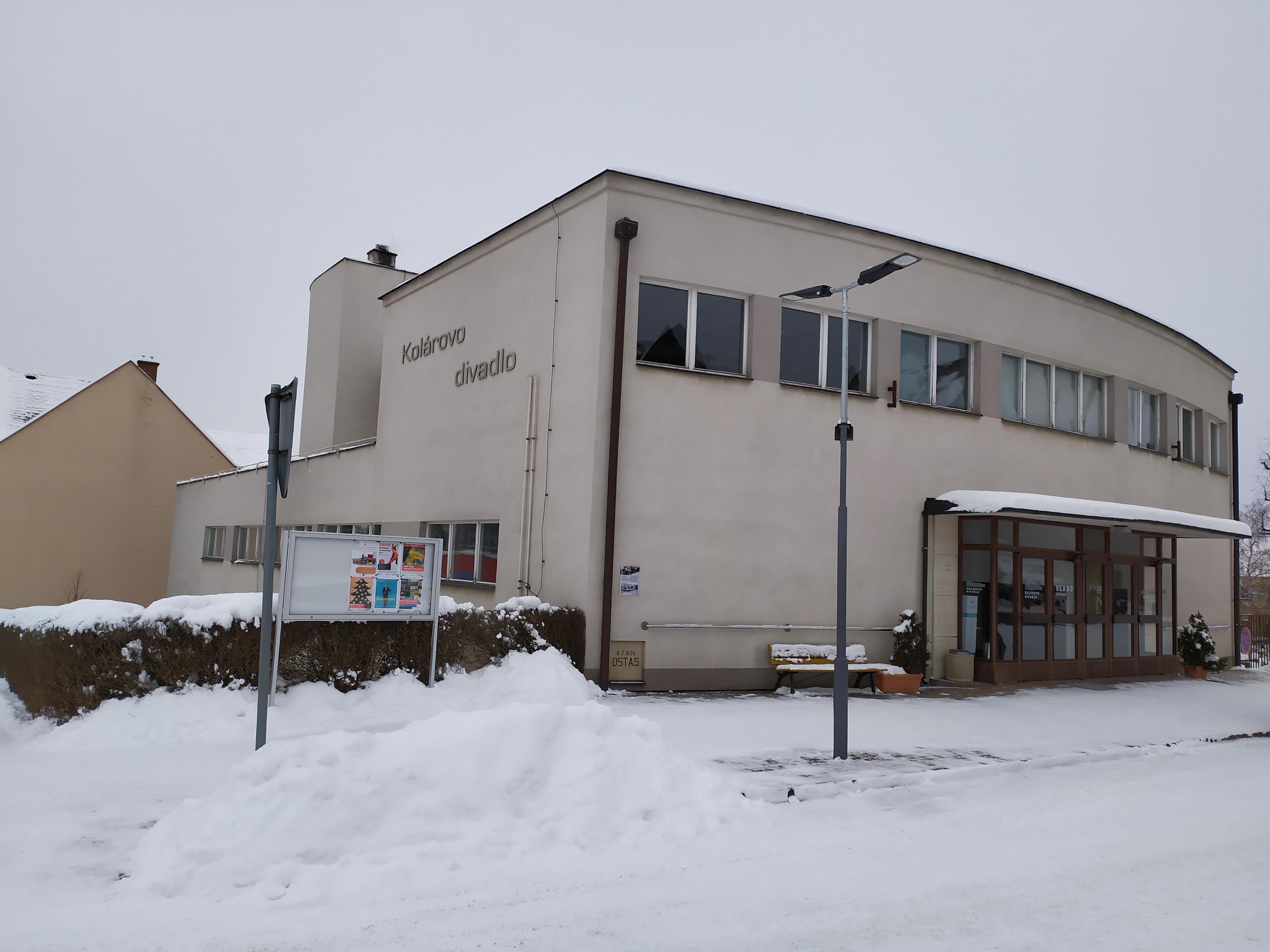 Kolárovo divadlo foto 3