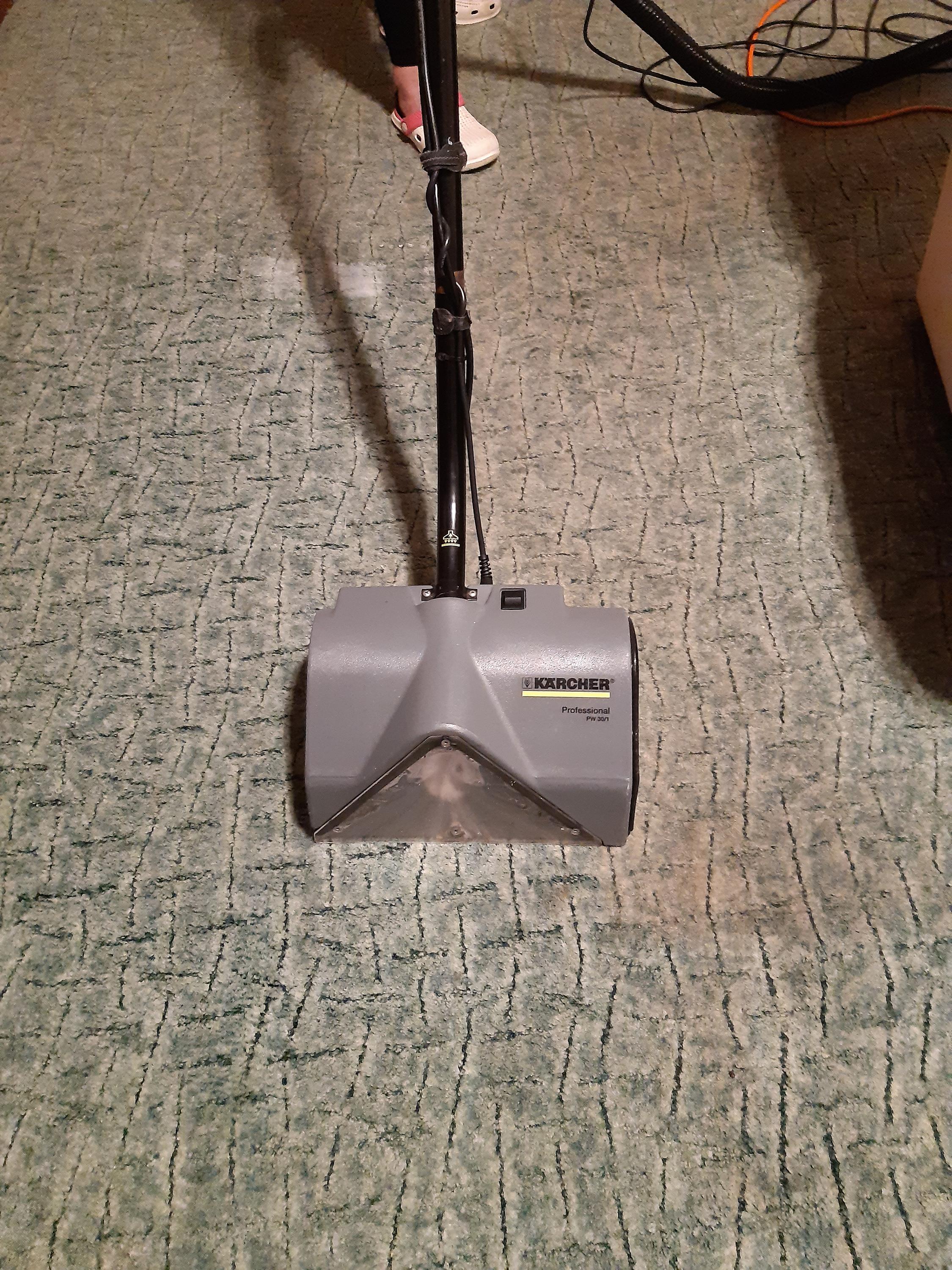 Lukáš Dvořáček - Čistící služby foto 3